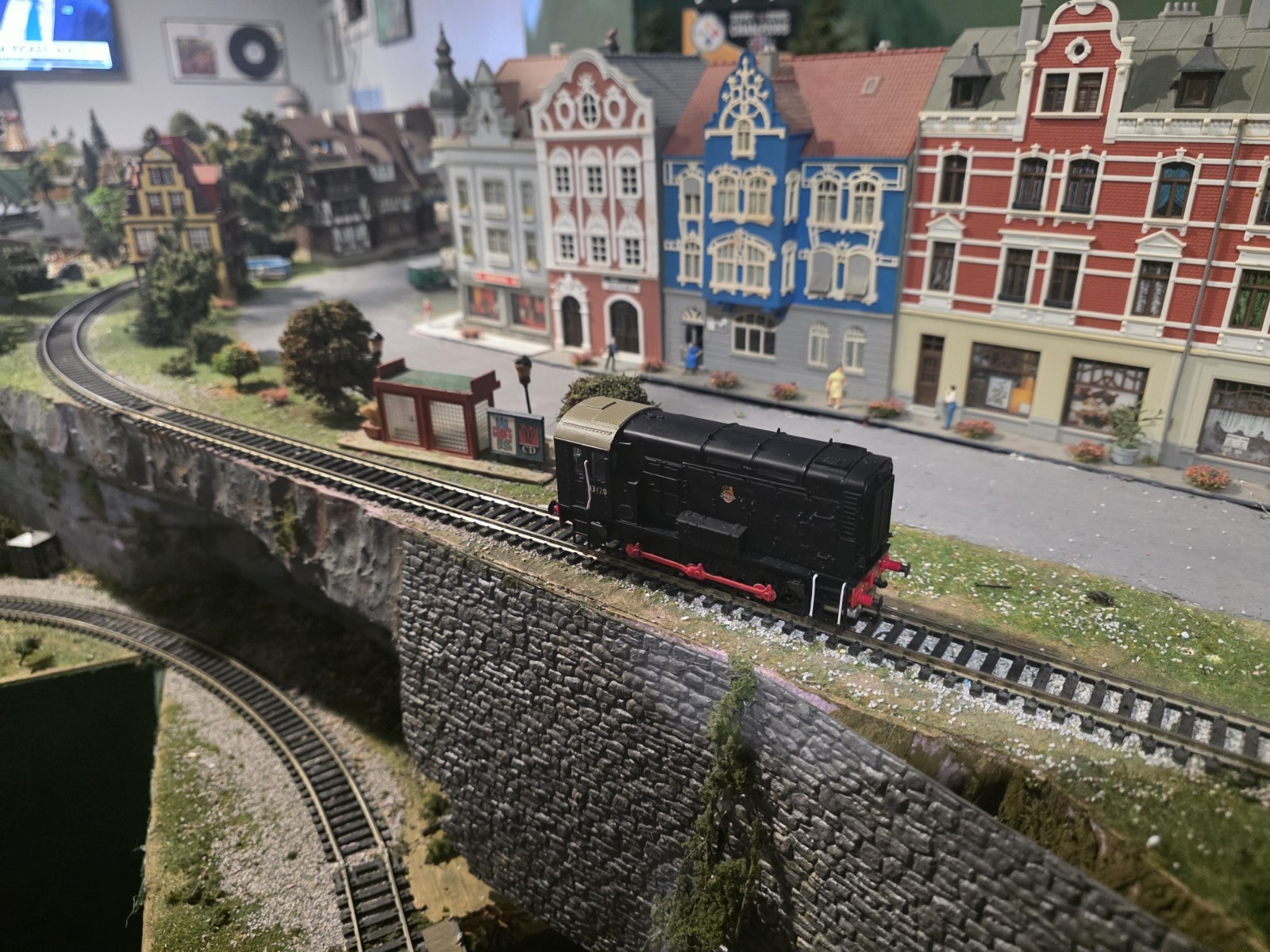Bachmann Branchline BR Class 08 Shunter Locomotive OO Scale DC