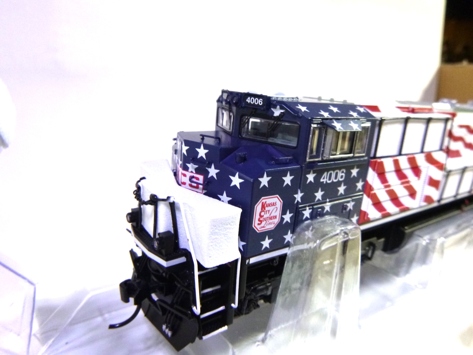 HO Broadway Limited – SD70ACe, KCS-SUPPORT OUR TROOPS-Paragon4 DCC,SMOKE #4006