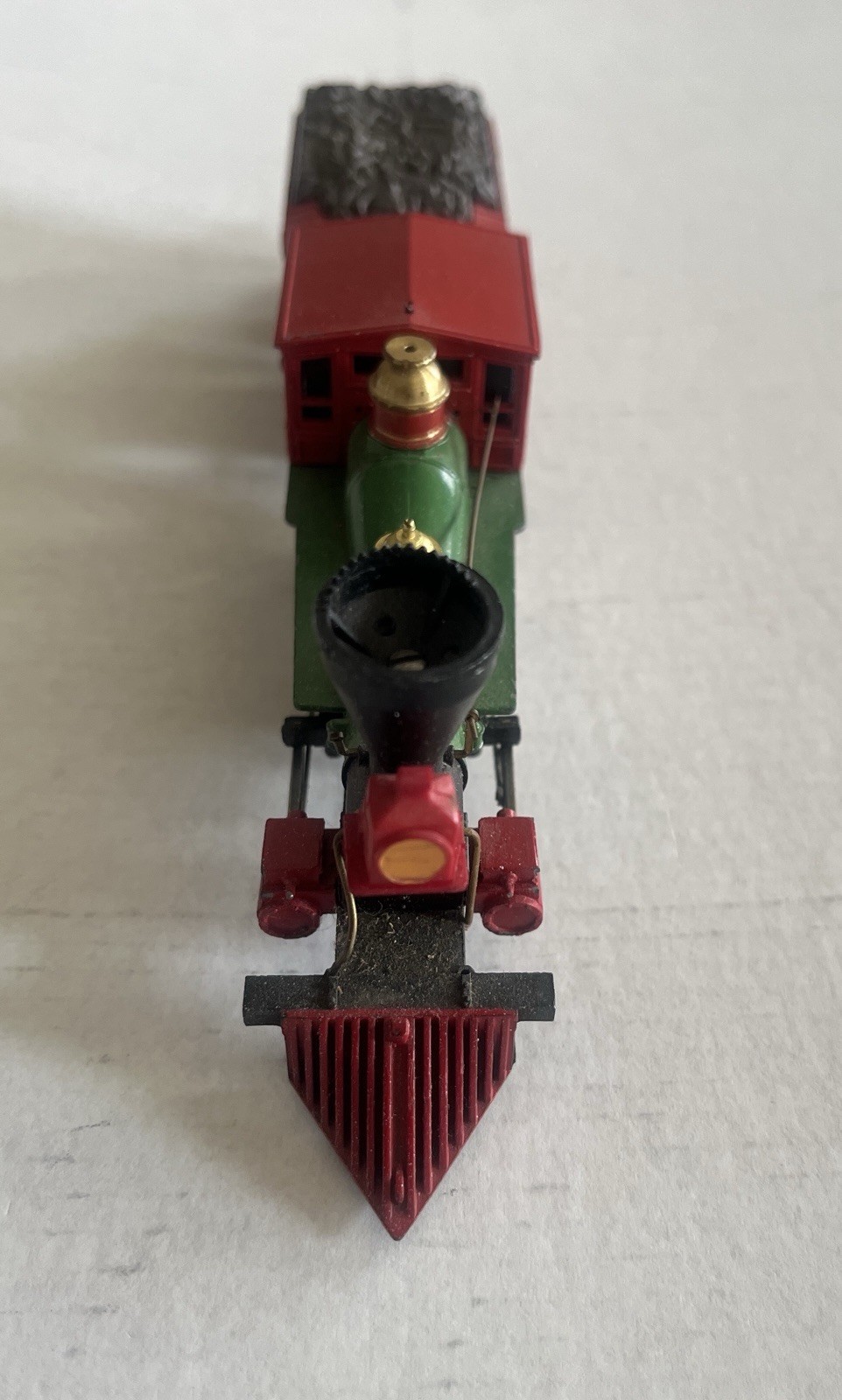 Mantua General 3960 Locomotive with Tender 3240 HO. Not Tested. Wheels Missing