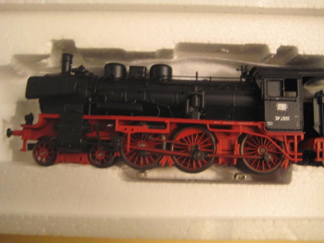 Marklin H0 37030 DRG KPEV P8 BR 38 Steam Locmotive w/manual in orig box