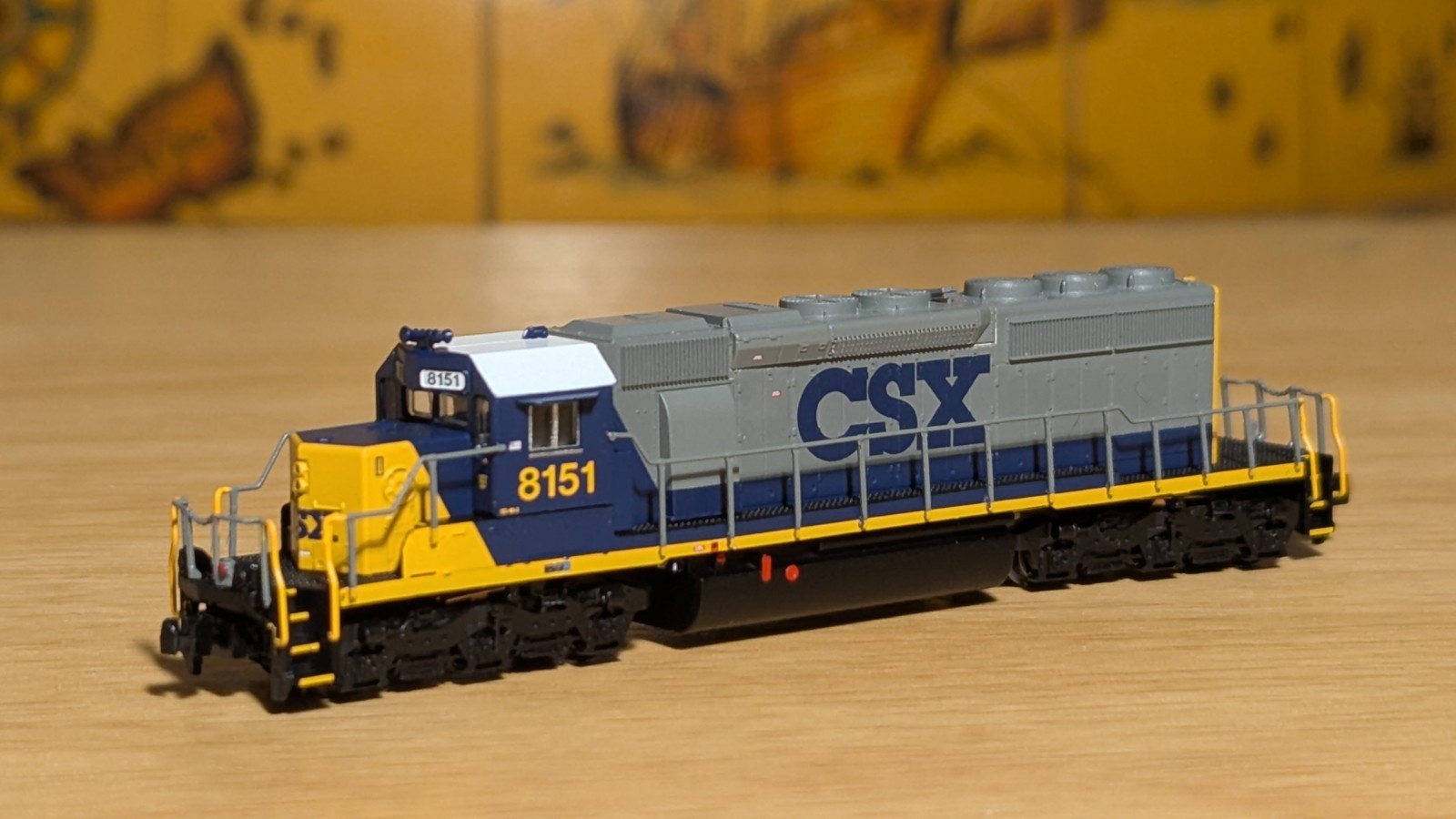 AZL CSX SD40-2 WHITE ROOF LOCOMOTIVE Z SCALE CHESSIE SEABOARD