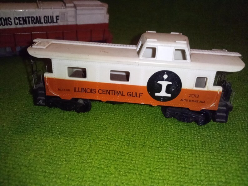 Vintage Mantua-Tyco HO Gauge Illinois Central Gulf 4301 Locomotive Caboose As-Is
