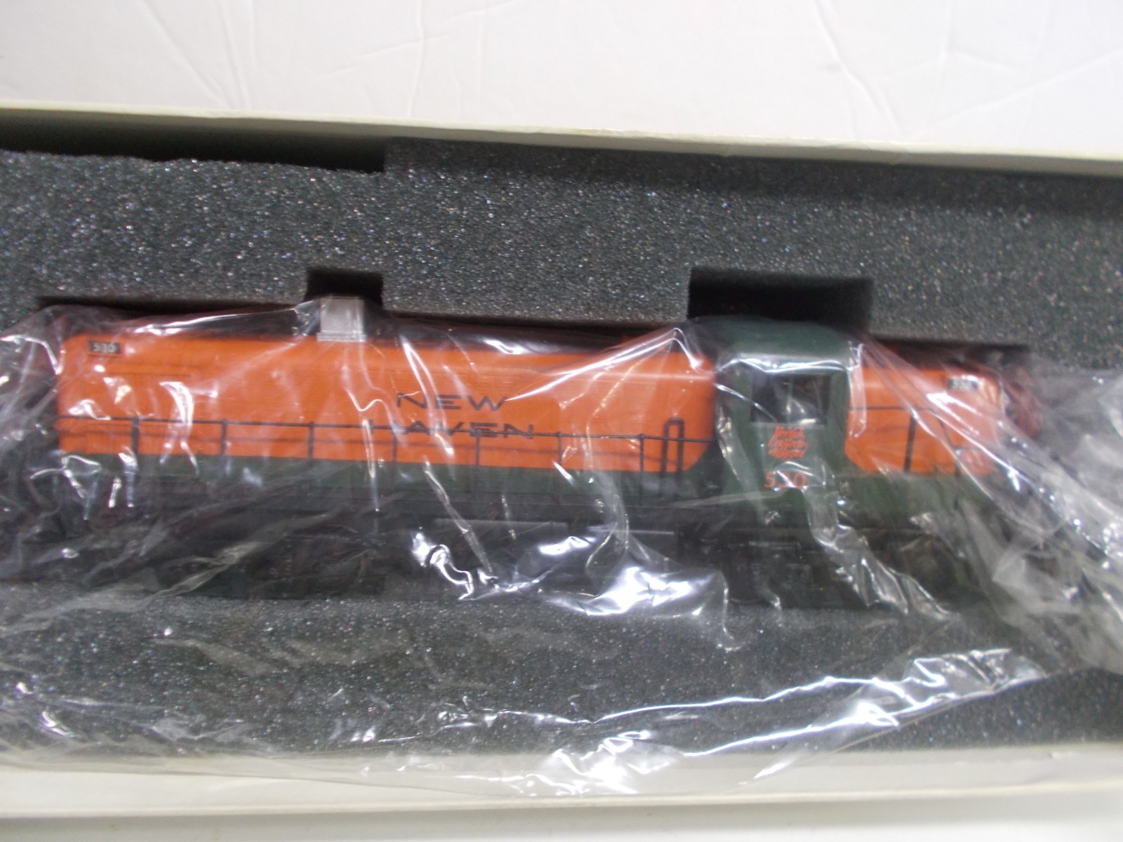 ALCO # D-123 ~BRASS~ NEW HAVEN RS-3 LOCOMOTIVE # 530 ~RUNS GOOD~READ~HO SCALE