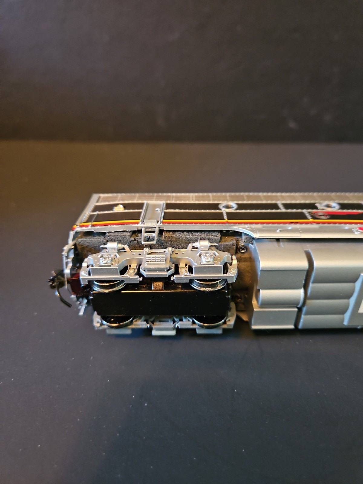 Broadway Limited AT&SF War Bonnet – EMD F7 B AT&SF #37A Parts only