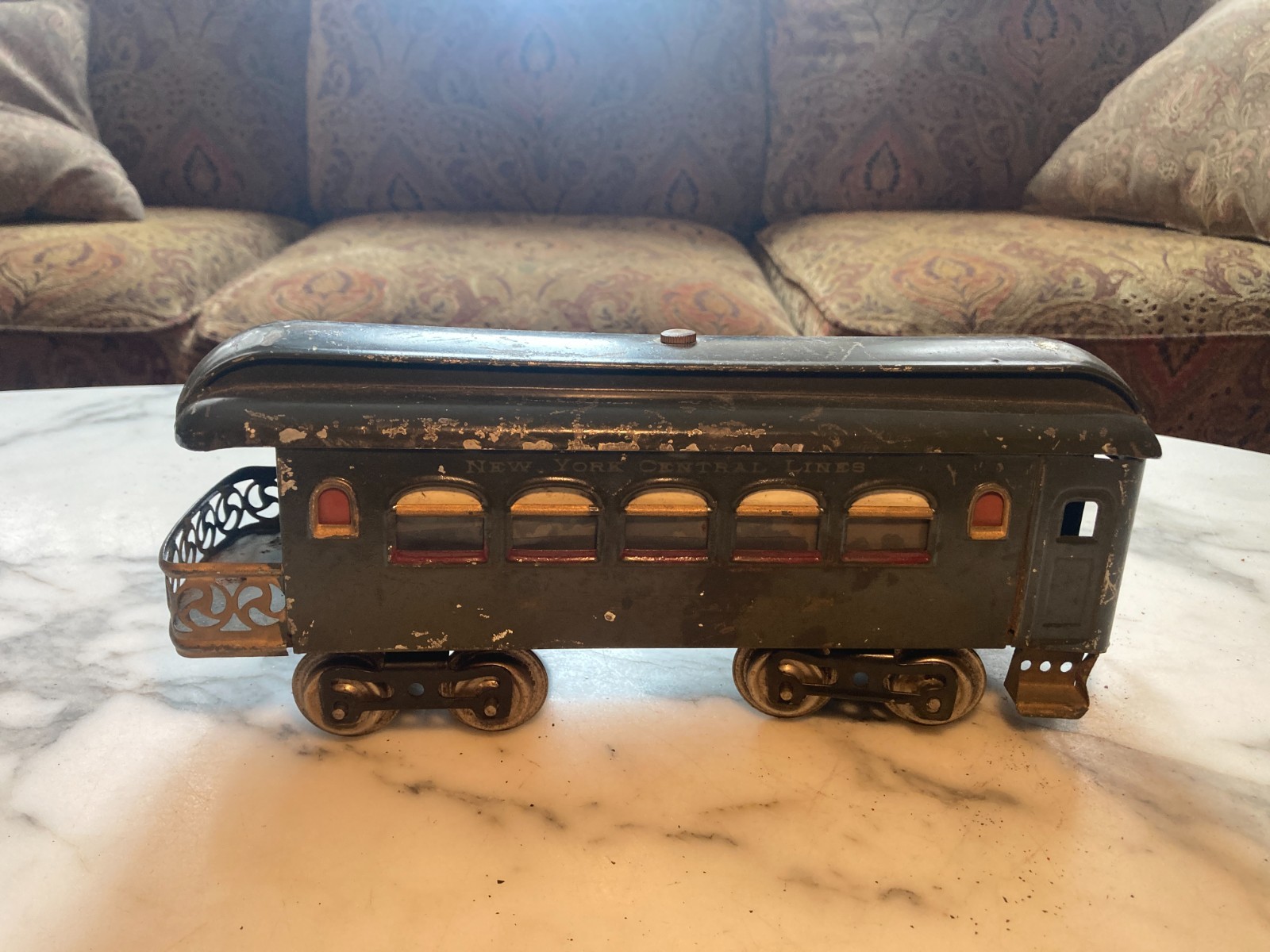 1917 to 1922 Prewar Lionel 33 Train Engine with 35 Pullman 36 Observation Cars 2