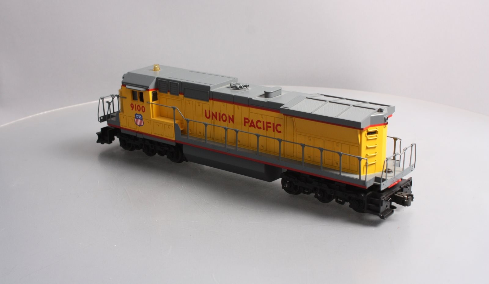 Lionel 6-18205 O Gauge Union Pacific Dash-8 40C Diesel Locomotive #9100 EX/Box