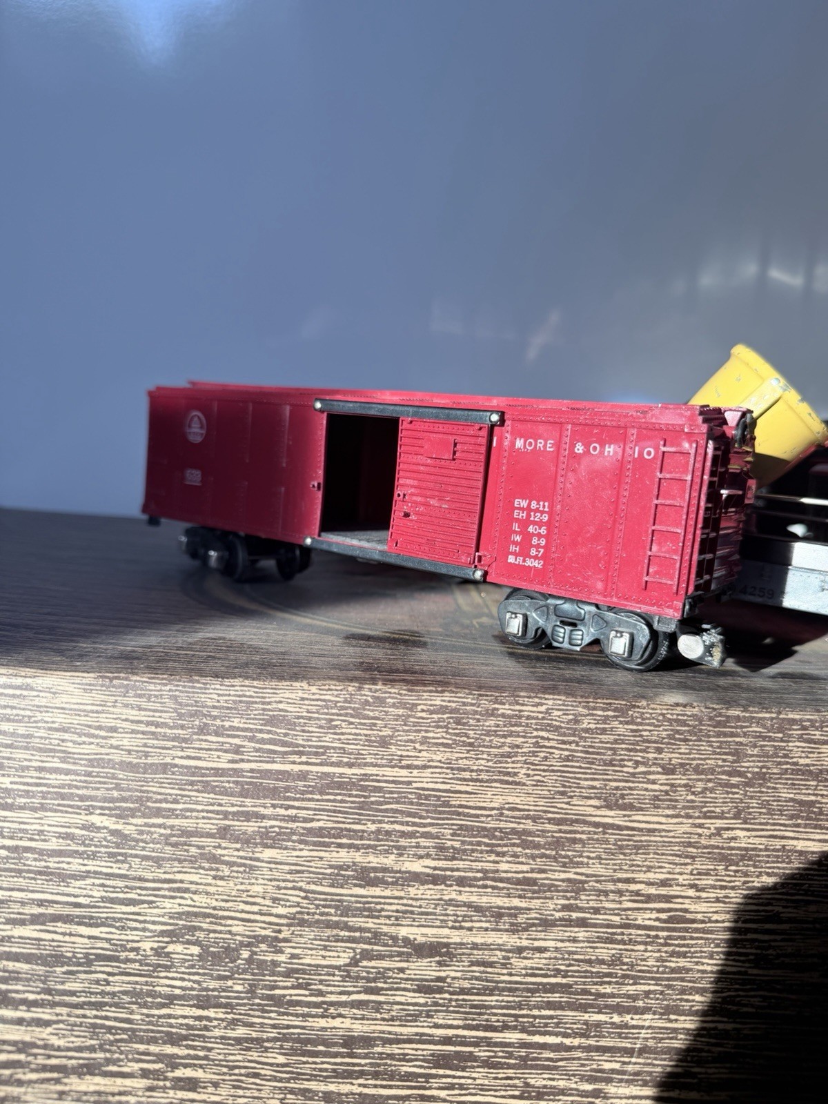 American Flyer Train Set Pre-owned Untested With Engine 302, Cars 630,633,634