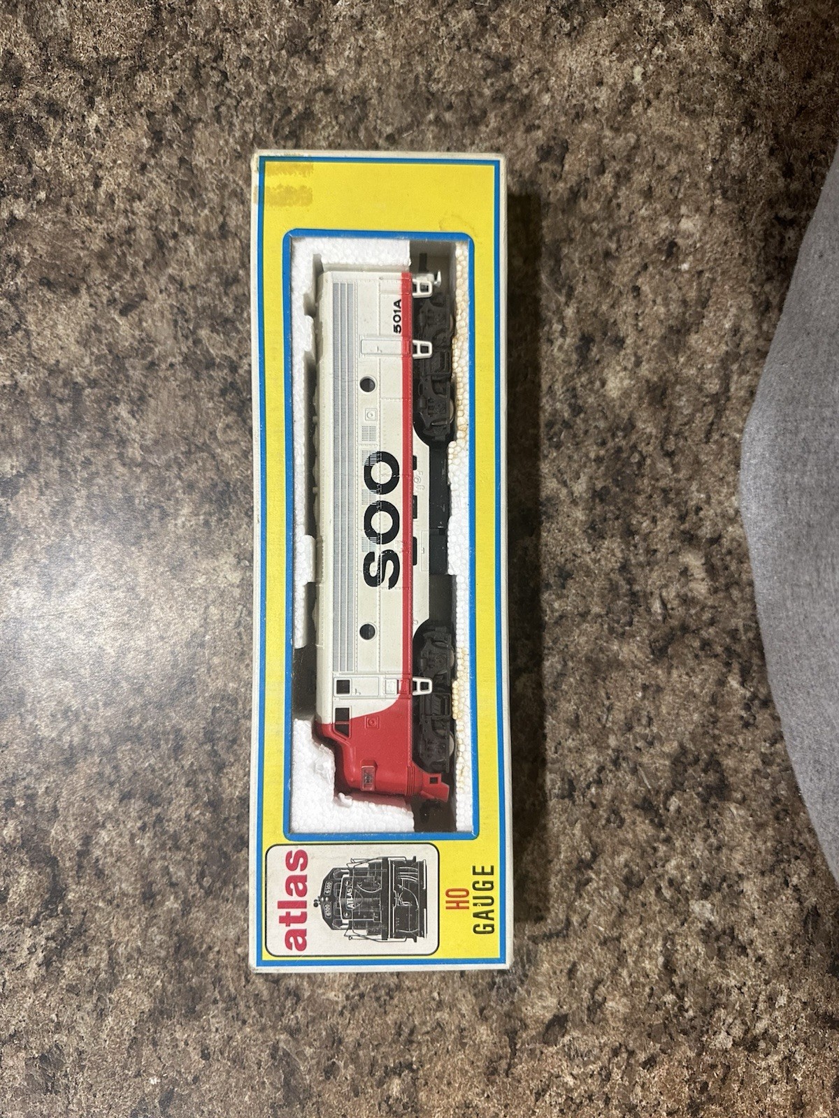 HO Atlas 7050 SOO Line FP7 Powered Diesel 501A Boxed
