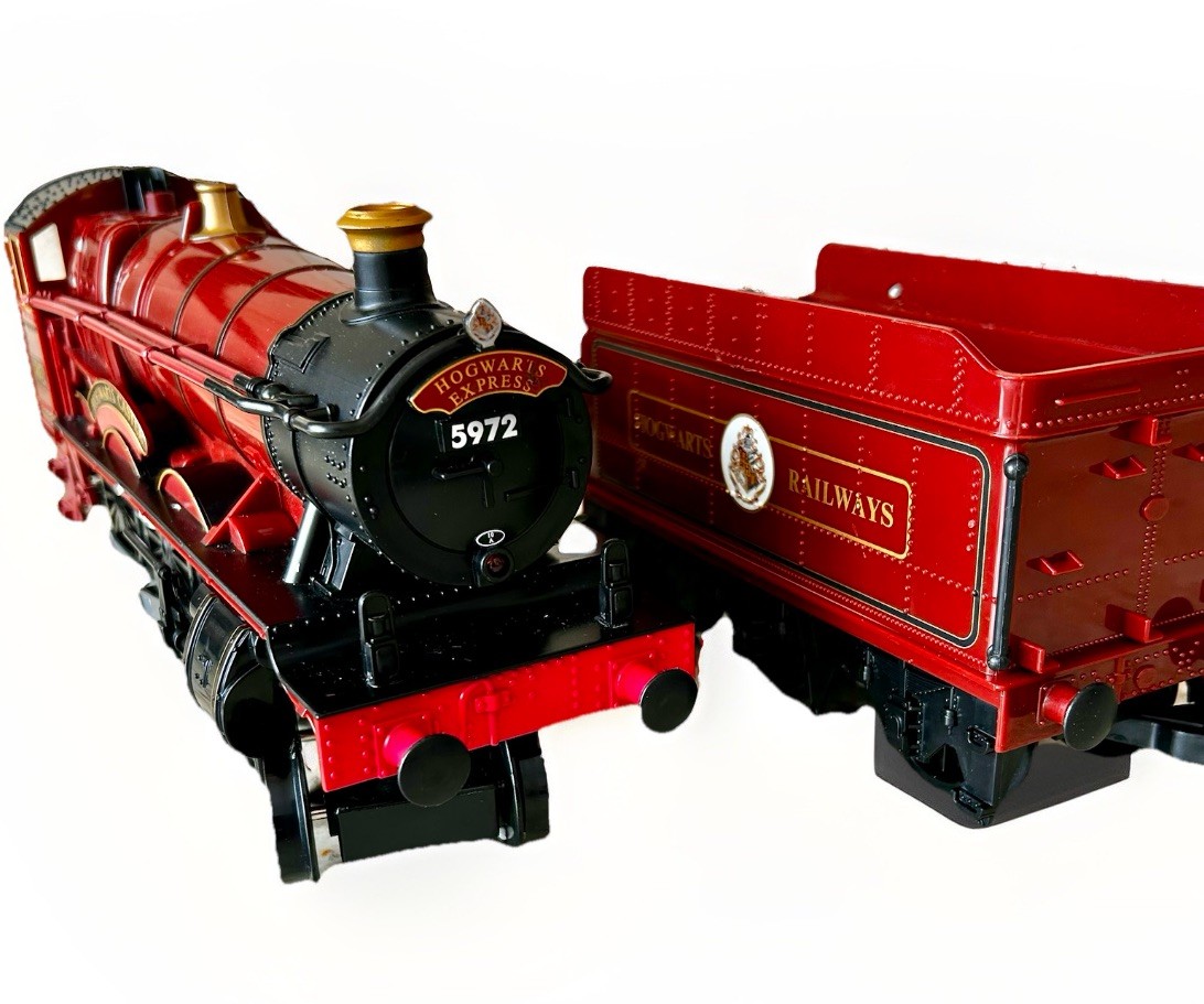 Lionel G Gauge-Hogwarts Express 5972 ENGINE & TENDER Harry Potter Railway Read