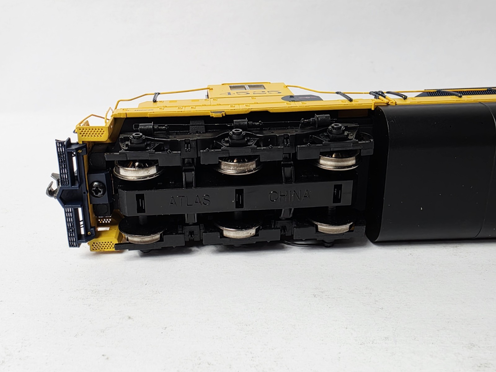 ATLAS GOLD SANTA FE LOCOMOTIVE #4525 W/ SOUND IN BOX VERY NICE LOT 11