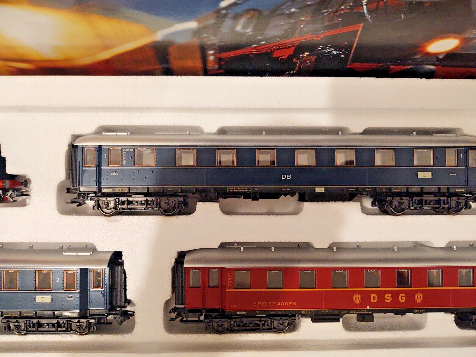 MARKLIN HO 29845 NEW 2 German Fed loco train sets BR-003 steam & BR-216 Digital