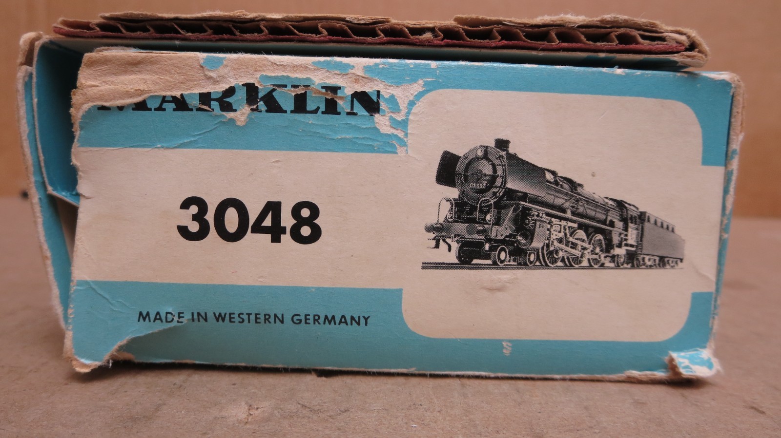 Märklin 3048 BR 01 Deutsche Bundesbahn (DB) Class Steam Engine HO