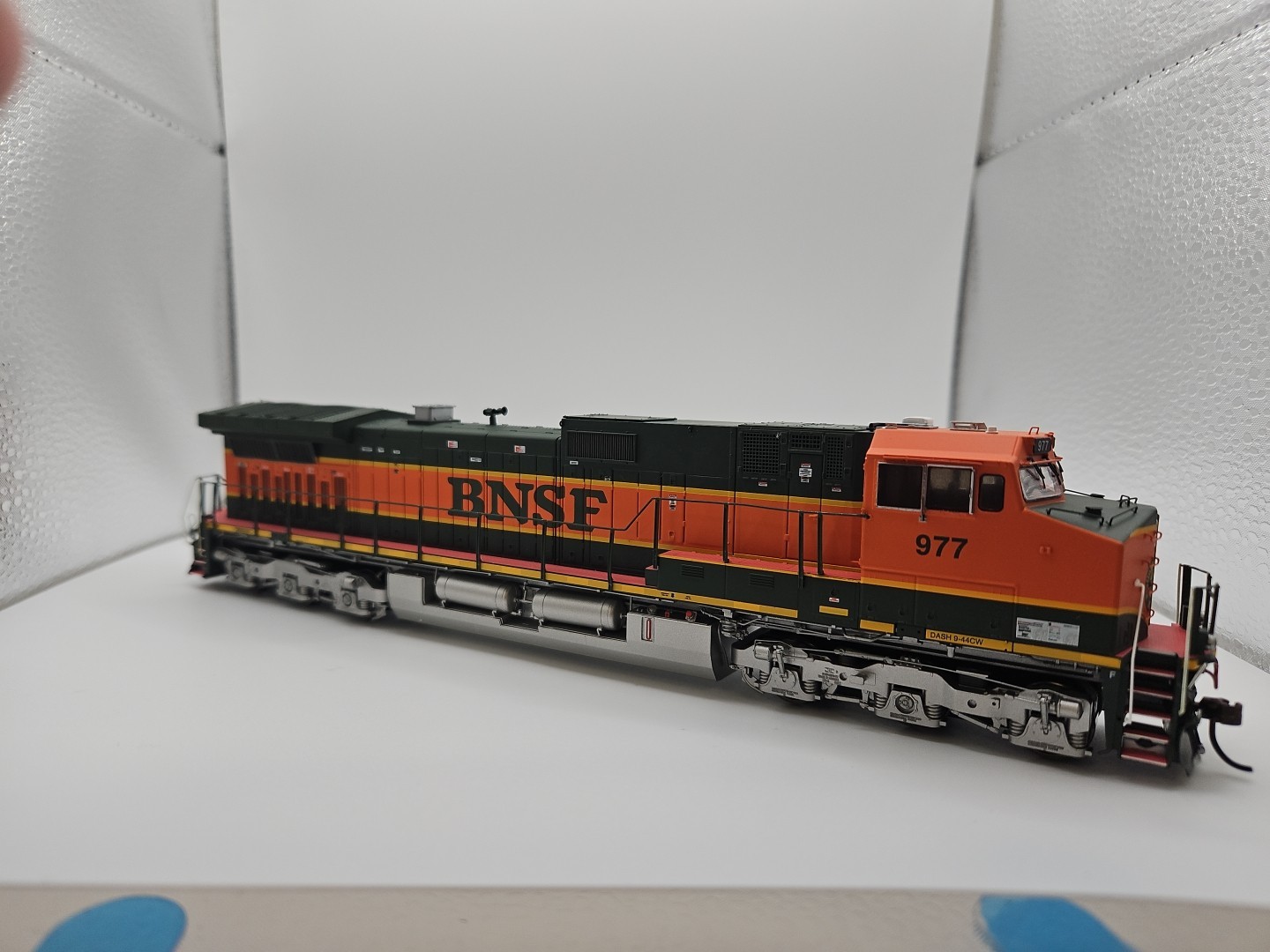 Athearn Genesis BNSF Dash 9-44CW Heritage 1 #977 ATHG31610 w/Tsunami 2 Sound