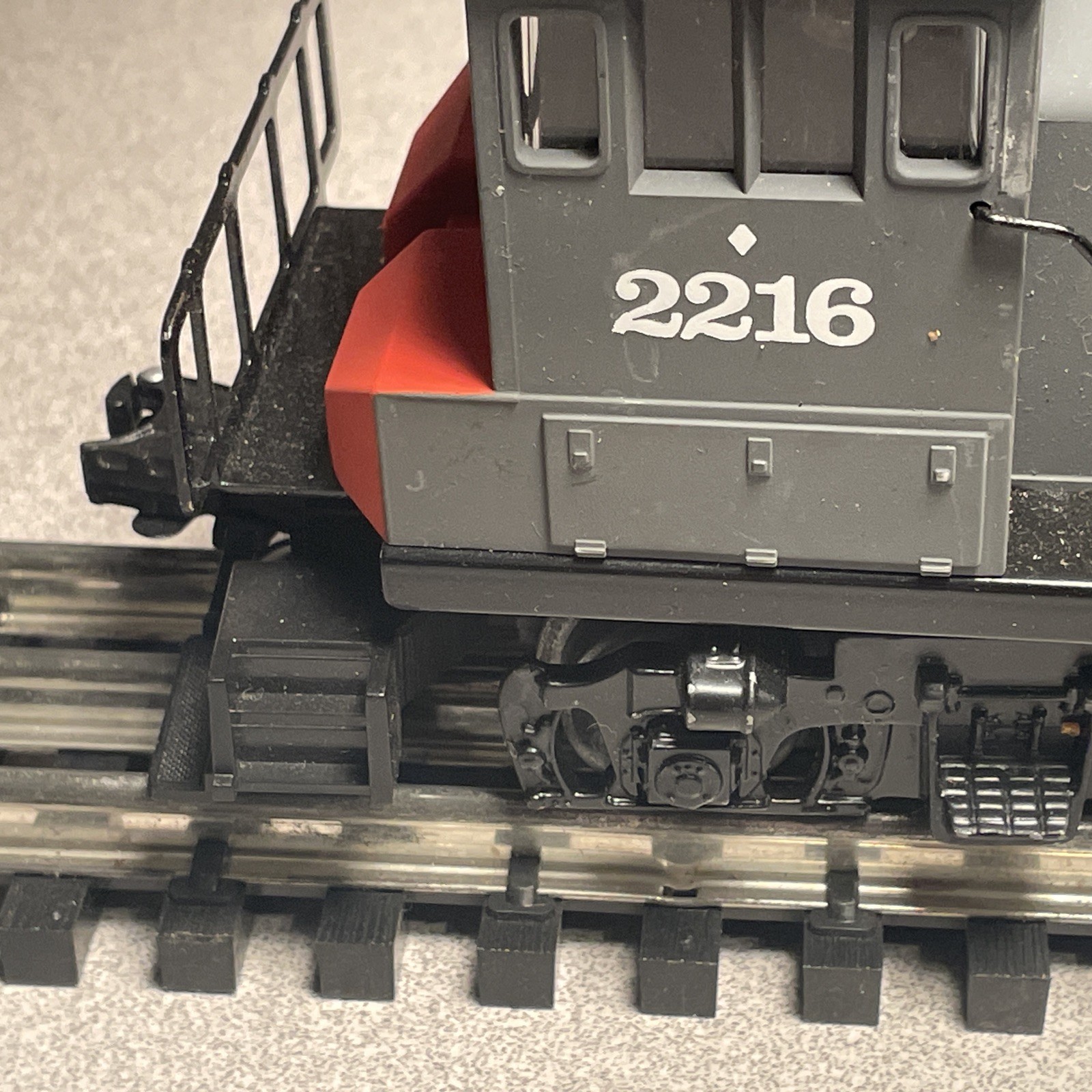 K-LINE O-scale SOUTHERN PACIFIC LOCOMOTIVE #2216 Diesel Engine Train Nice!!