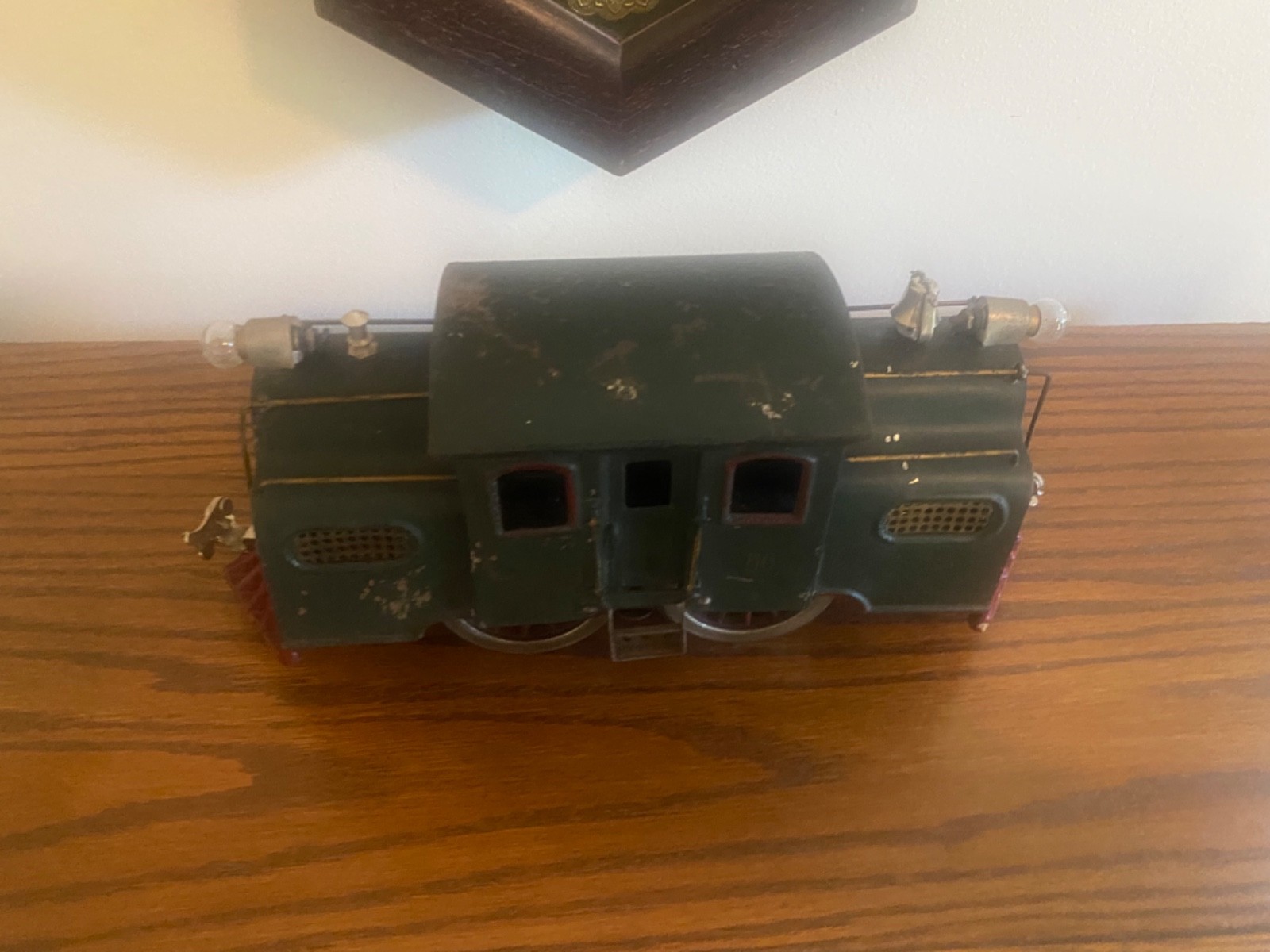 LIONEL STANDARD GUAGE #50 SUPER MOTOR ELECTRIC LOCOMOTIVE IN DARK GREEN COLOR