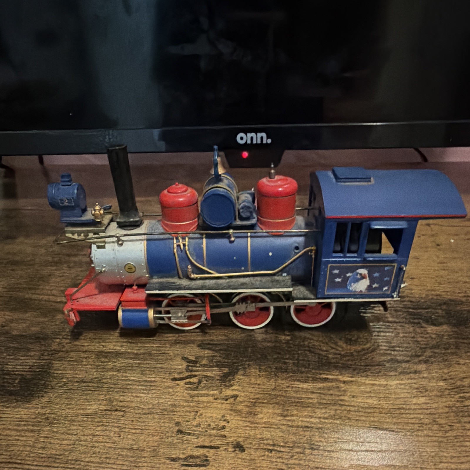 O Gauge 0-6-0 Steam Locomotive Analog Control Blue/Red/Silver/Black