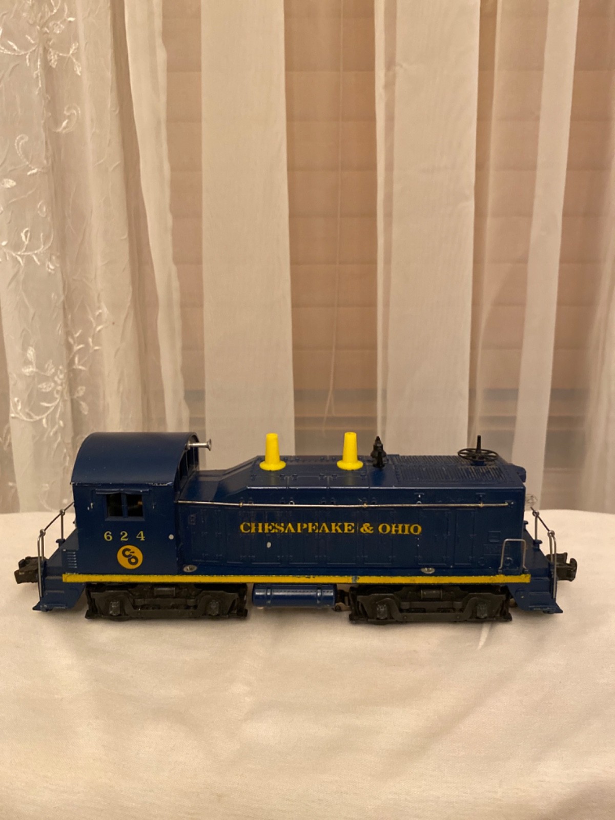 Lionel 624 Chesapeake & Ohio Diesel Switcher Loco Tested Runs Intact Decals