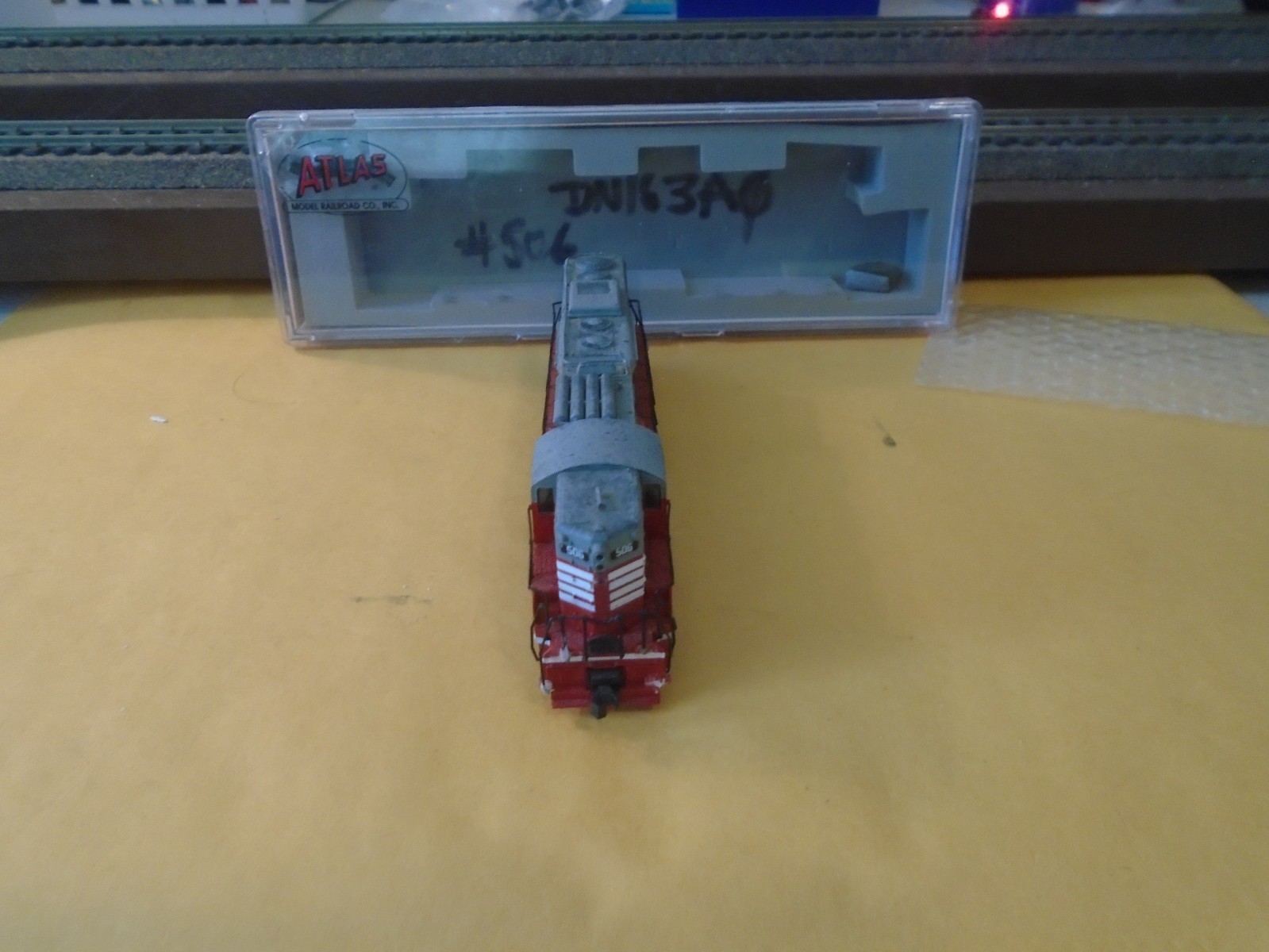 ATLAS #54405 EMD SD-24 DIEEL LOCOMOTIVE – BURLINGTON ROUTE #506 (DCC ADDED) N