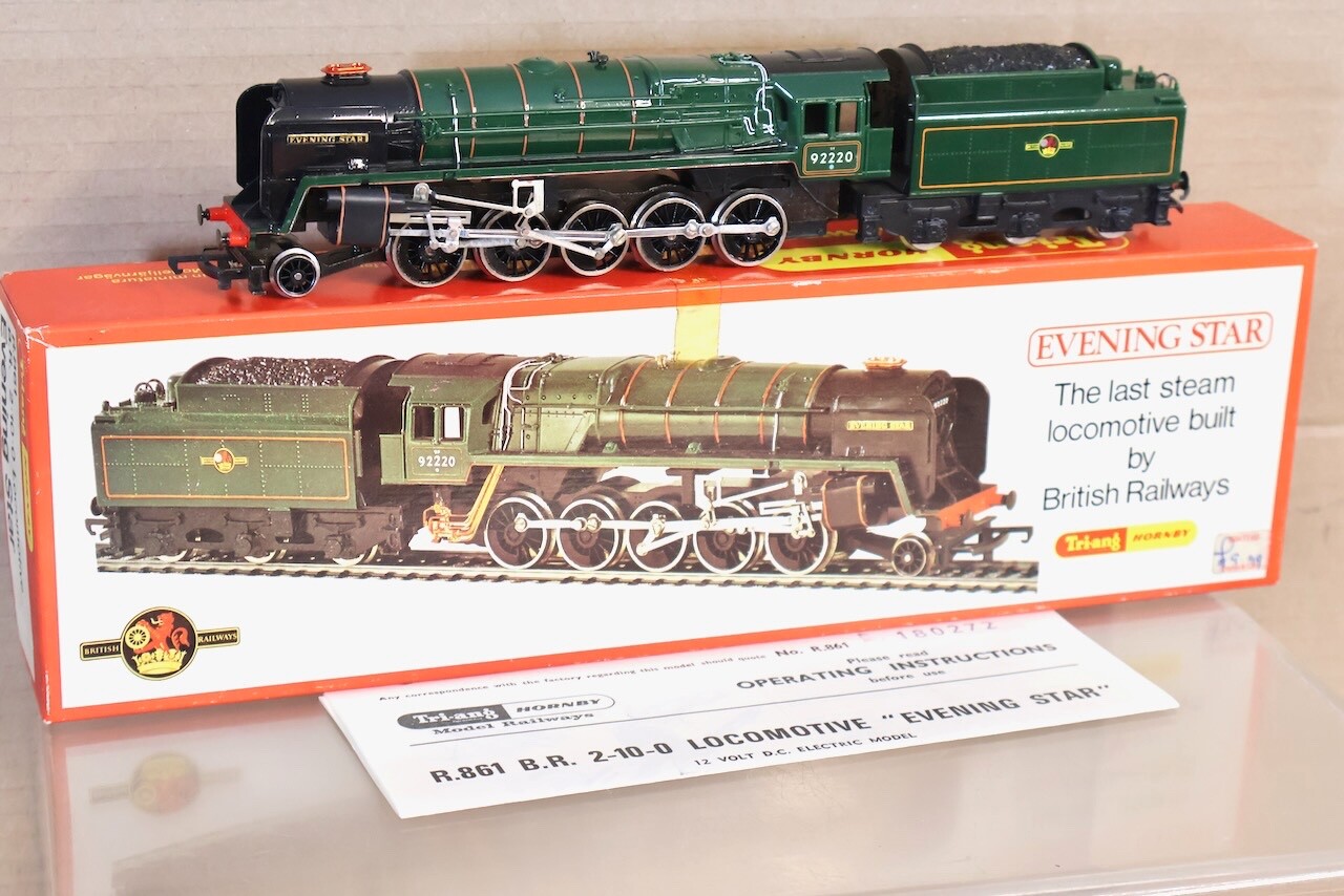 TRIANG HORNBY R861 BR GREEN 2-10-0 CLASS 9F LOCOMOTIVE 92220 EVENING STAR 1om