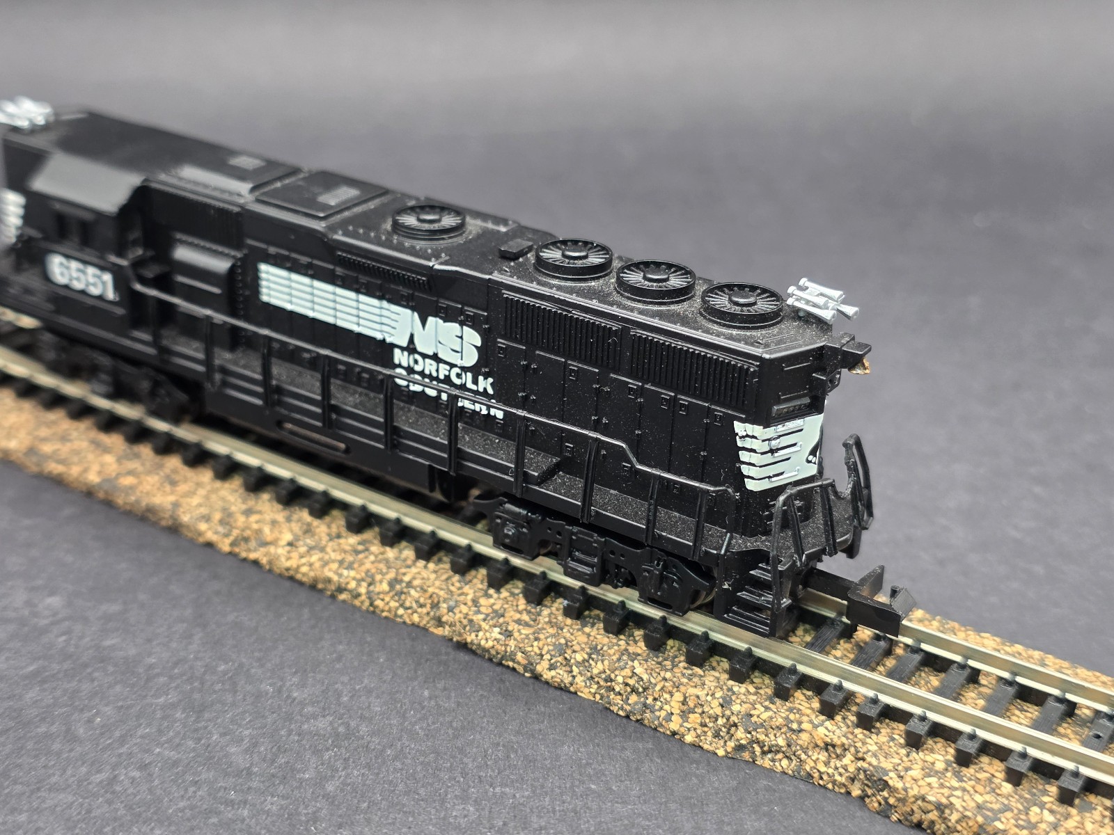 N scale BACHMANN 61291 DIESEL W/8WHEEL DRIVE GP 50 NORFOLK & SOUTHERN NIB