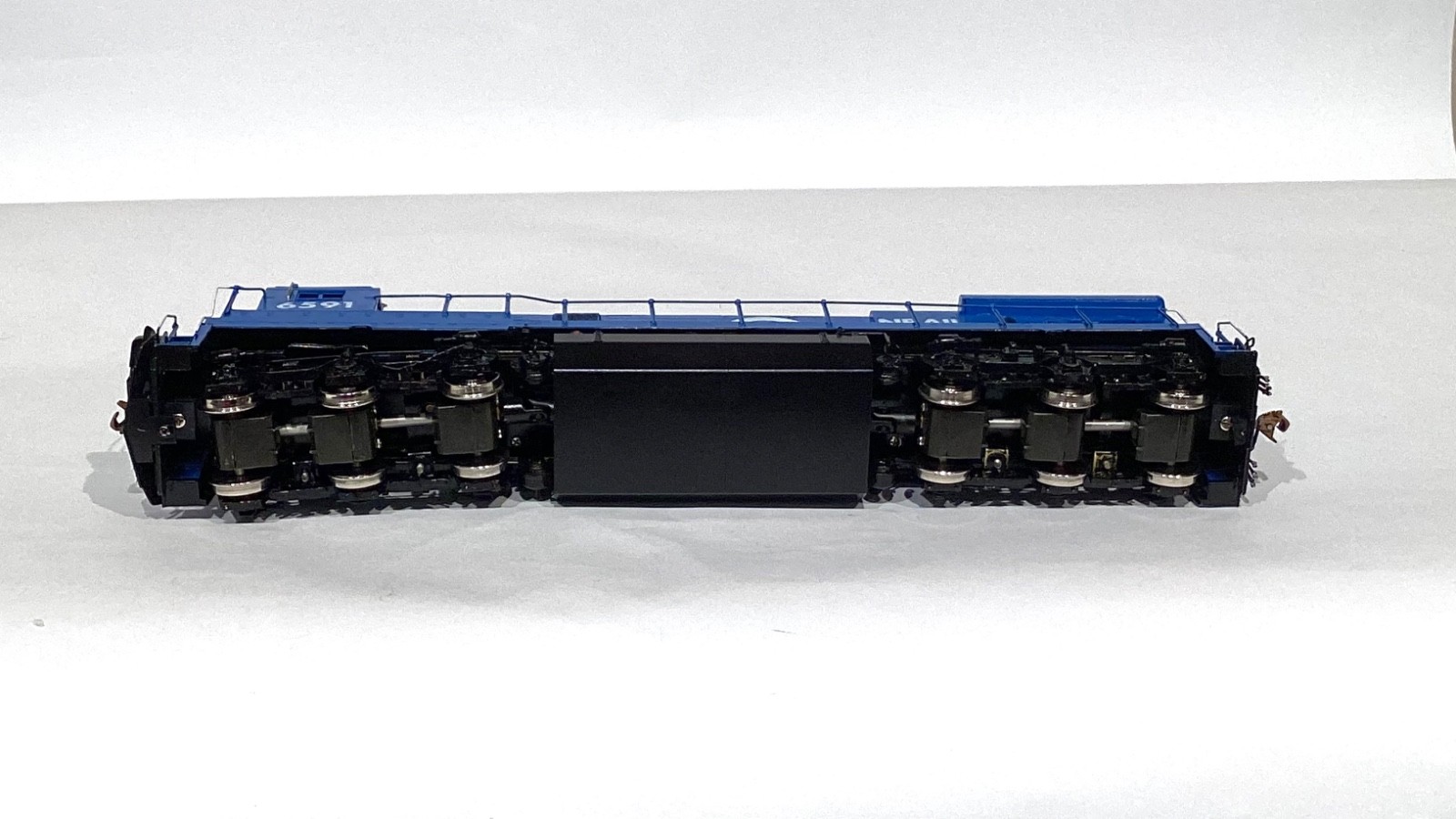 Overland Models HO Scale Brass GE Conrail C30-7 With Soundtraxx DCC/Sound