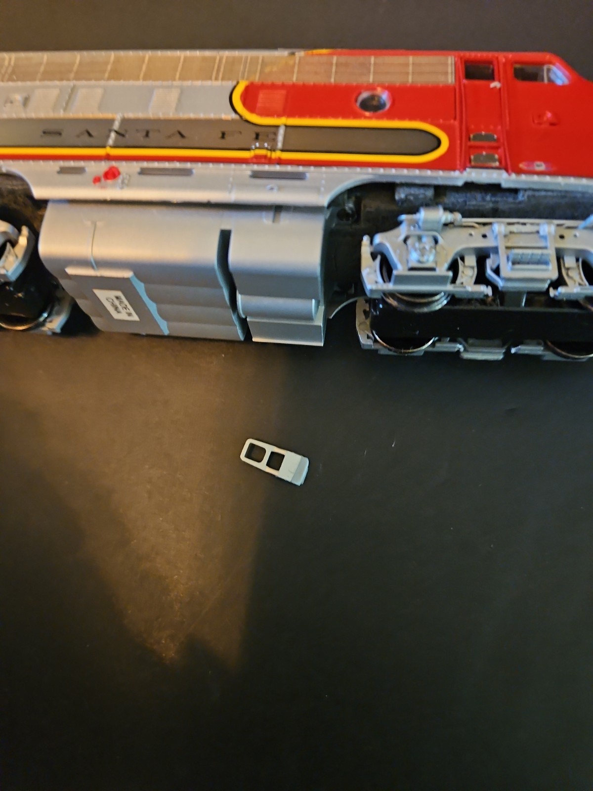 Broadway Limited AT&SF War Bonnet – EMD F7 A AT&SF #37L.
