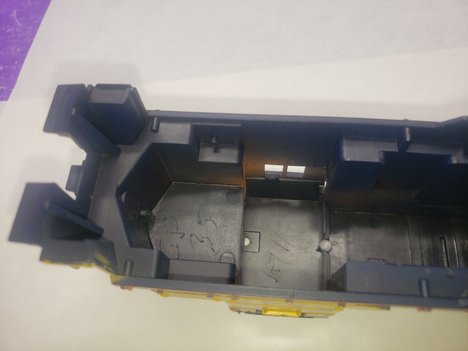 GP35 SHELL ONLY ATHEARN BLUE BOX HO SCALE CHESSIE SYSTEMS B&O 3547 GREAT COND