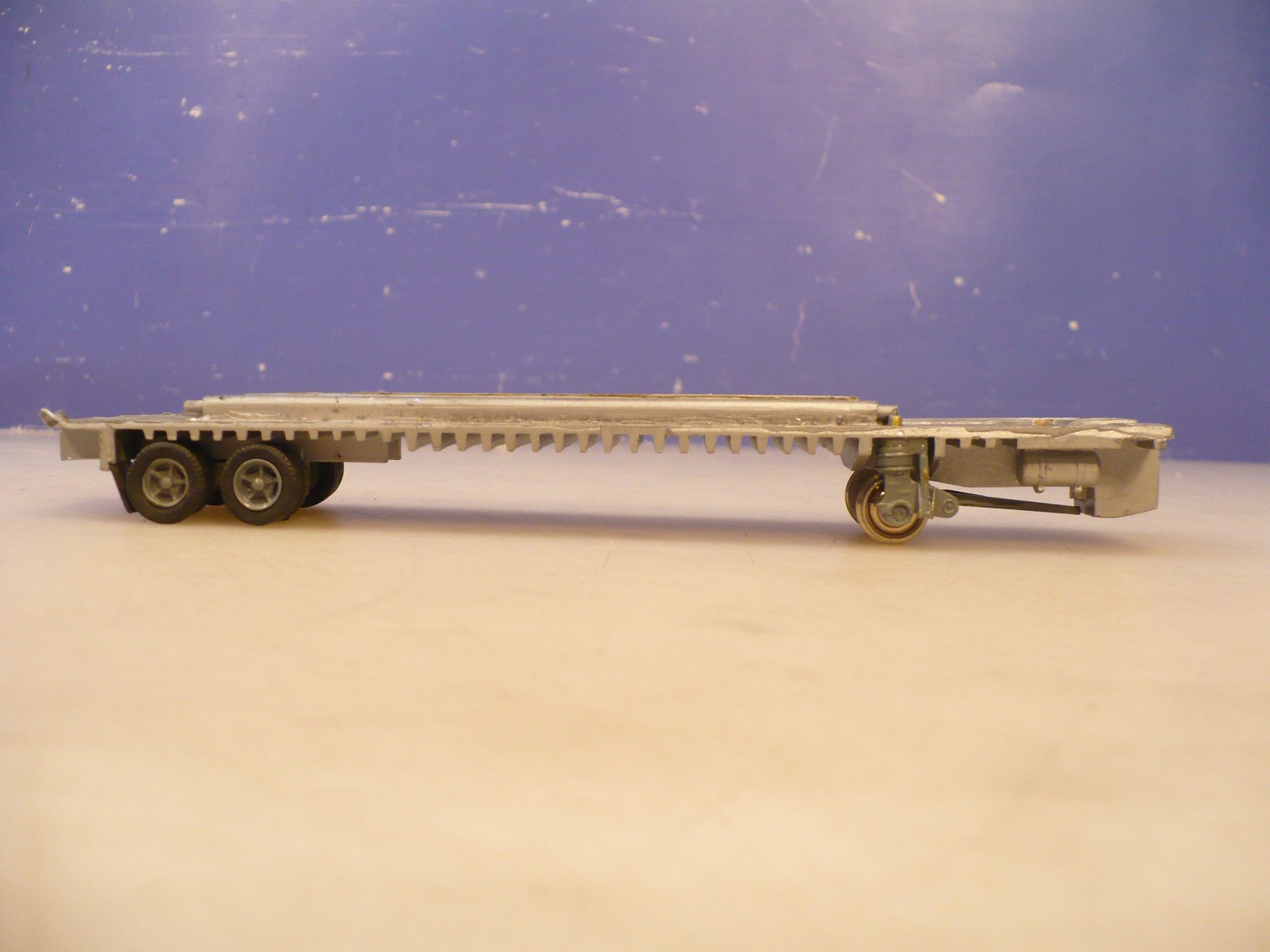 HO Overland RoadRailer Chassis type 2 U/P