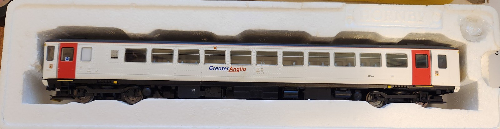 Hornby R3214 BR Class 153 DMU Greater Anglia + 2 Bachamann OO Track pcs Lot 3783
