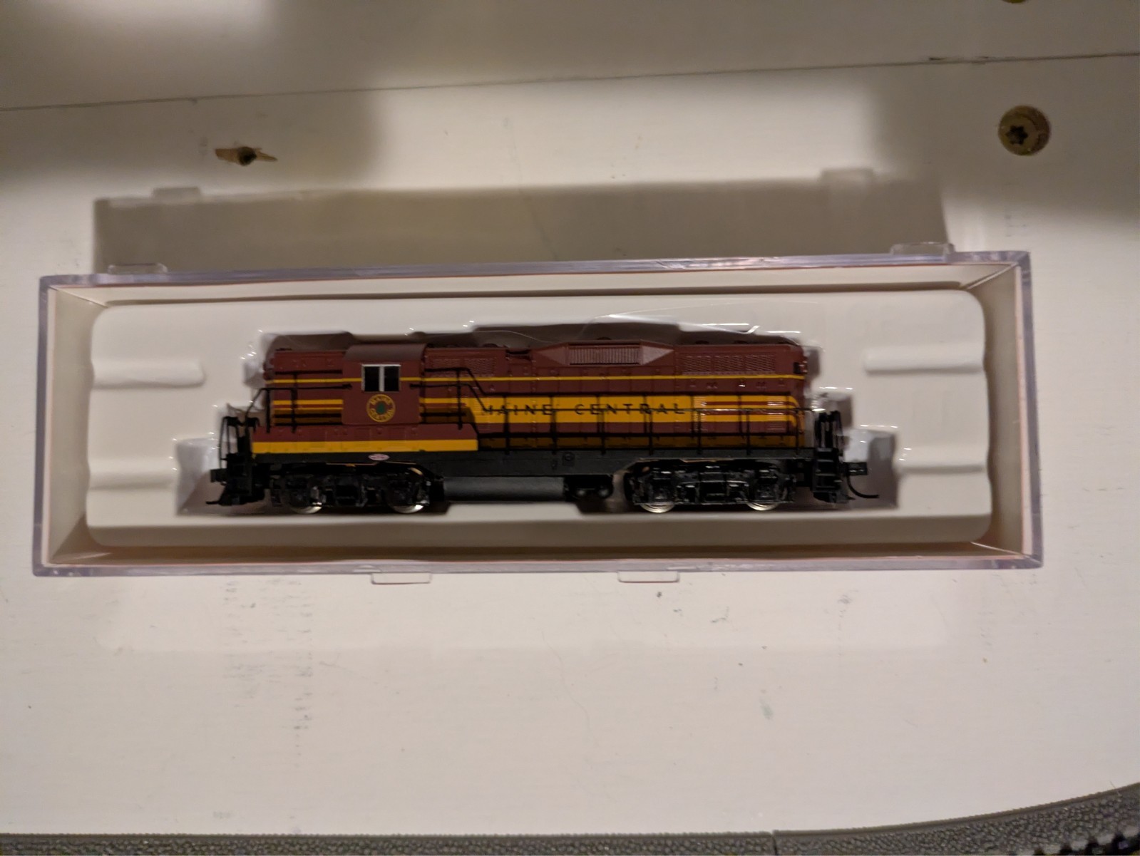 Atlas N Scale GP-7’s Maine Central #48047, no road #, READ