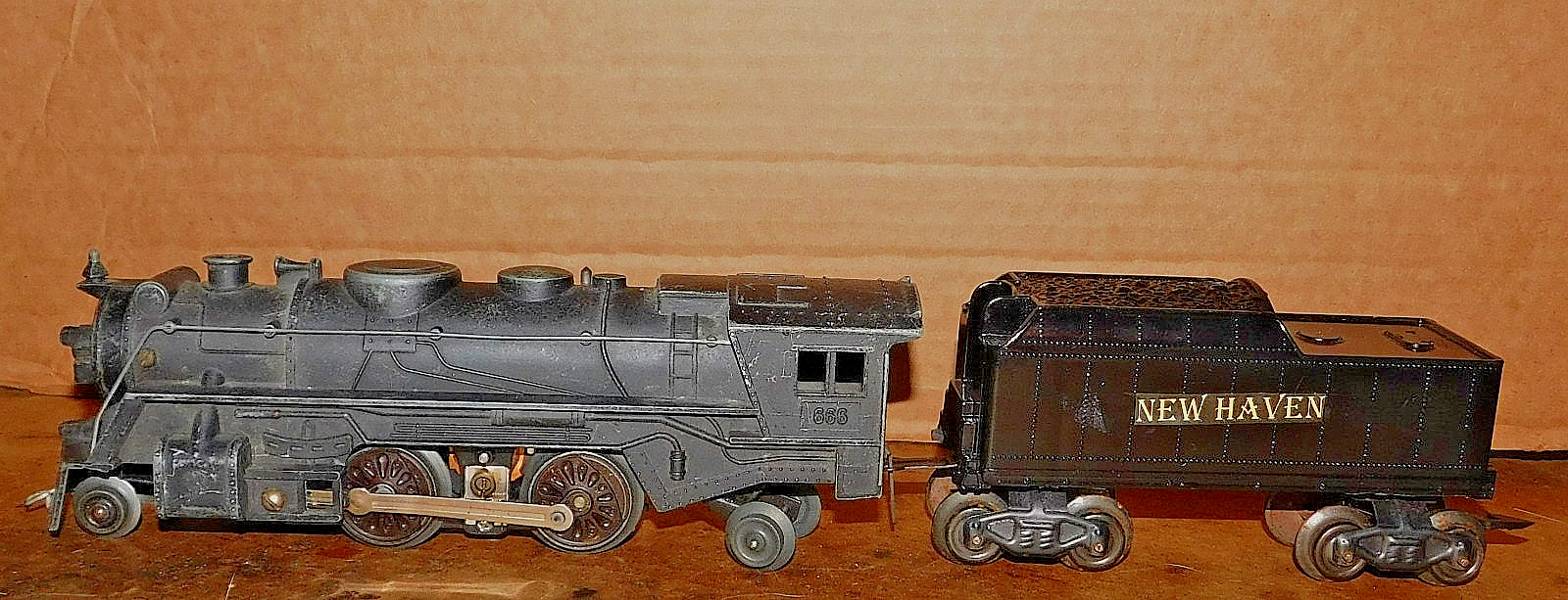MARX 2-4-2 Smoker Loco ~ NEW HAVEN ~ Pilot Pull-Loop # 666 O-27 – New Rear Truck