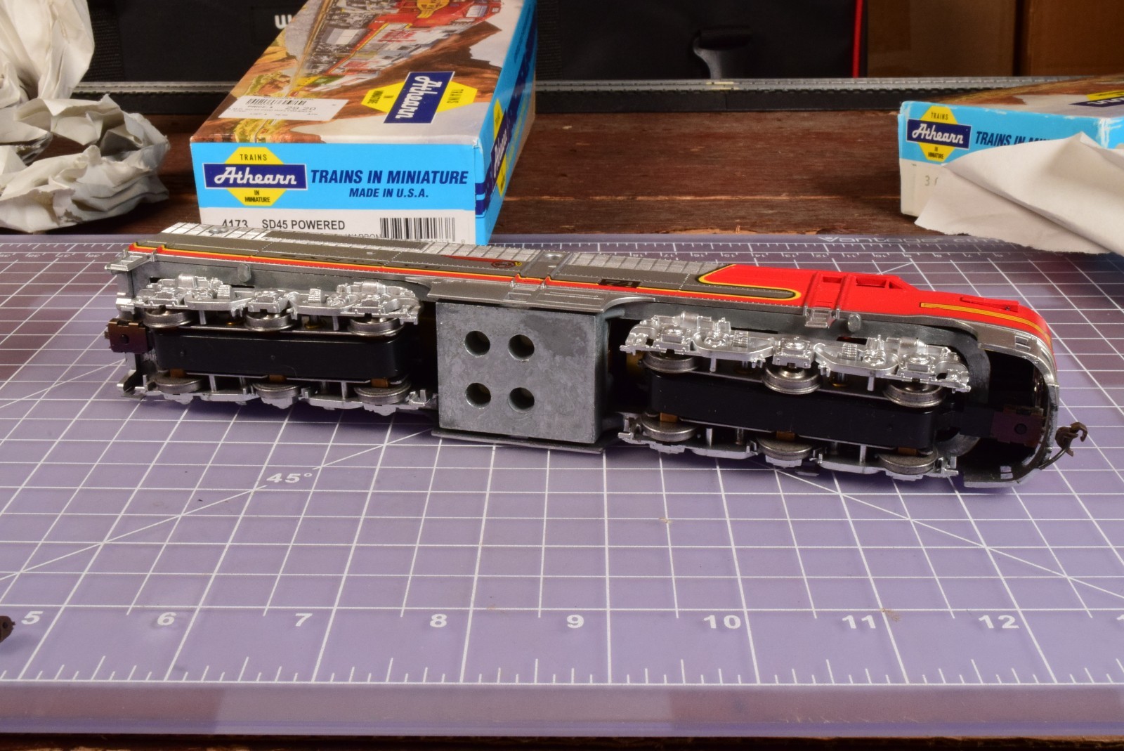 near TrkRdy 14.9 oz Good Working Condition Santa Fe PA1 Warbonnet 6 axle ONE