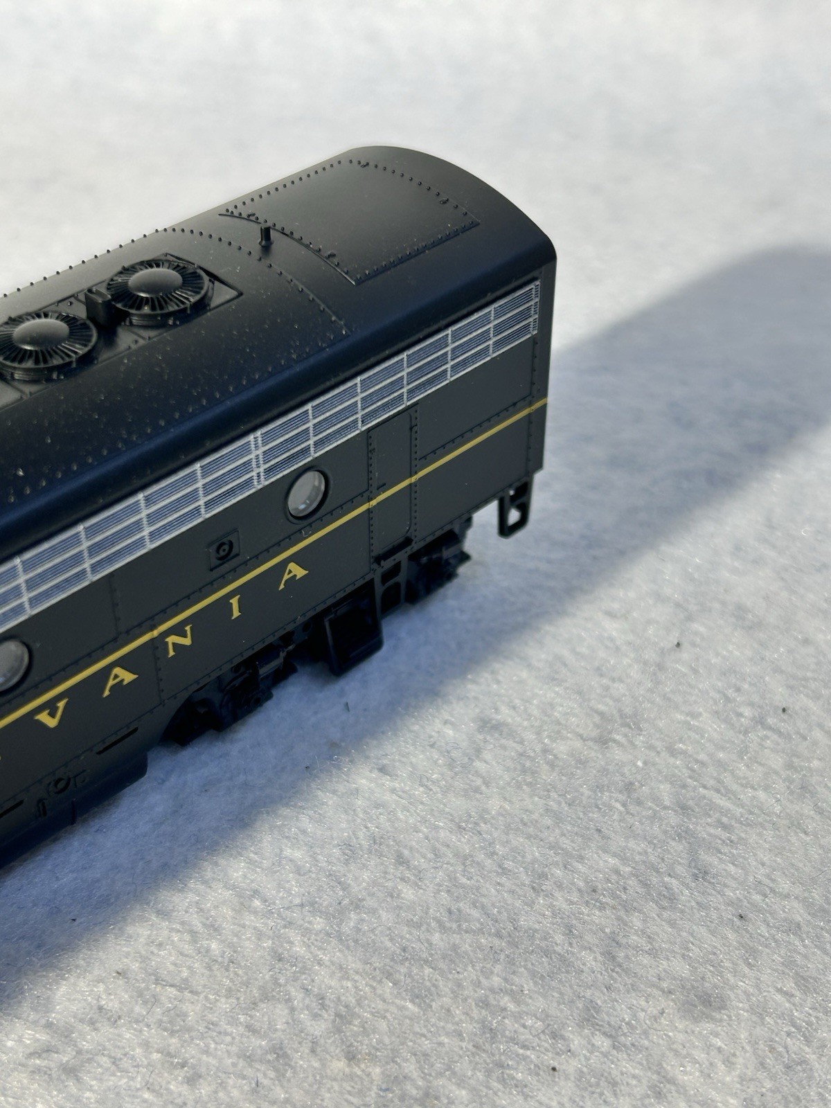 Stout Stewart/KATO F-7-A/B Phase I Late PENNSY Locos Both Powered