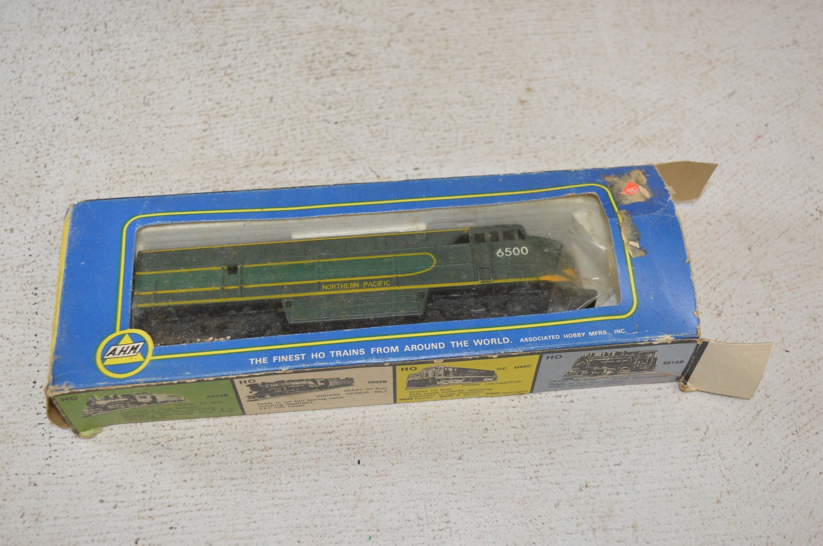 AHM Northern Pacific 6500 HO Gauge Train Engine Locomotive