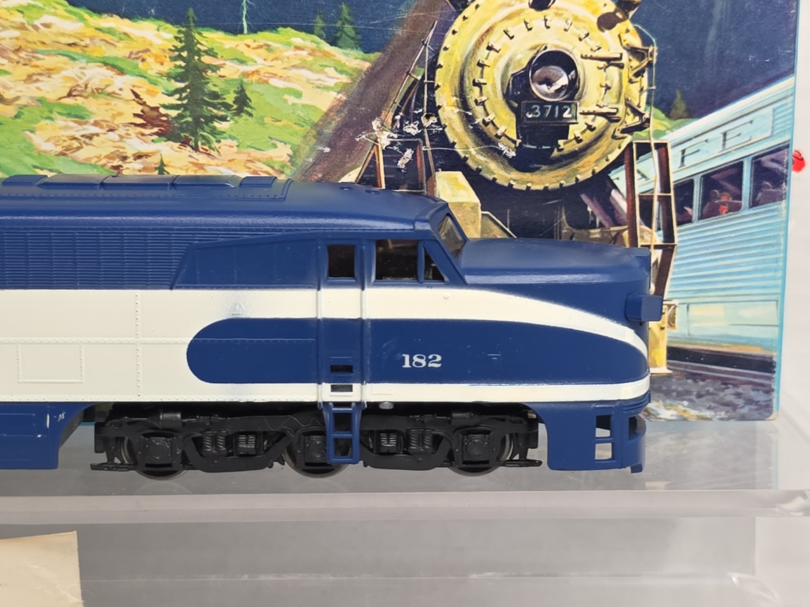 Athearn HO 3310 Nickel Plate Road 182 PA-1 Diesel Loco Clean Needs Motor Mounts