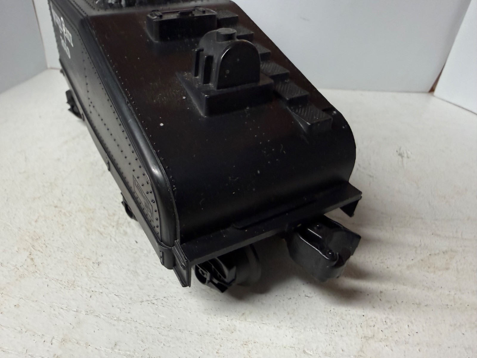 Lionel O-27 Ga. Nickel Plate Road Slope Back Tender