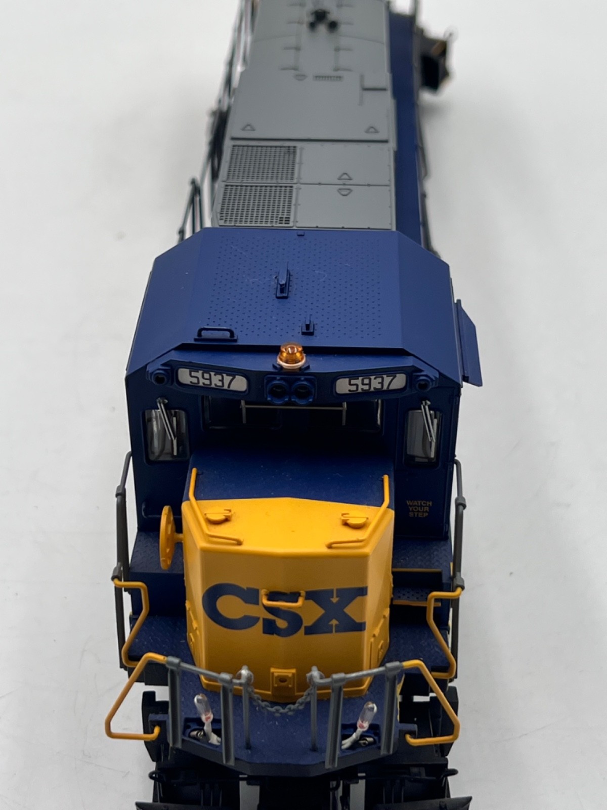 Atlas O 6832-2 CSX 5937 Dash 8-40B Diesel Locomotive TMCC RailSounds 3 Rail