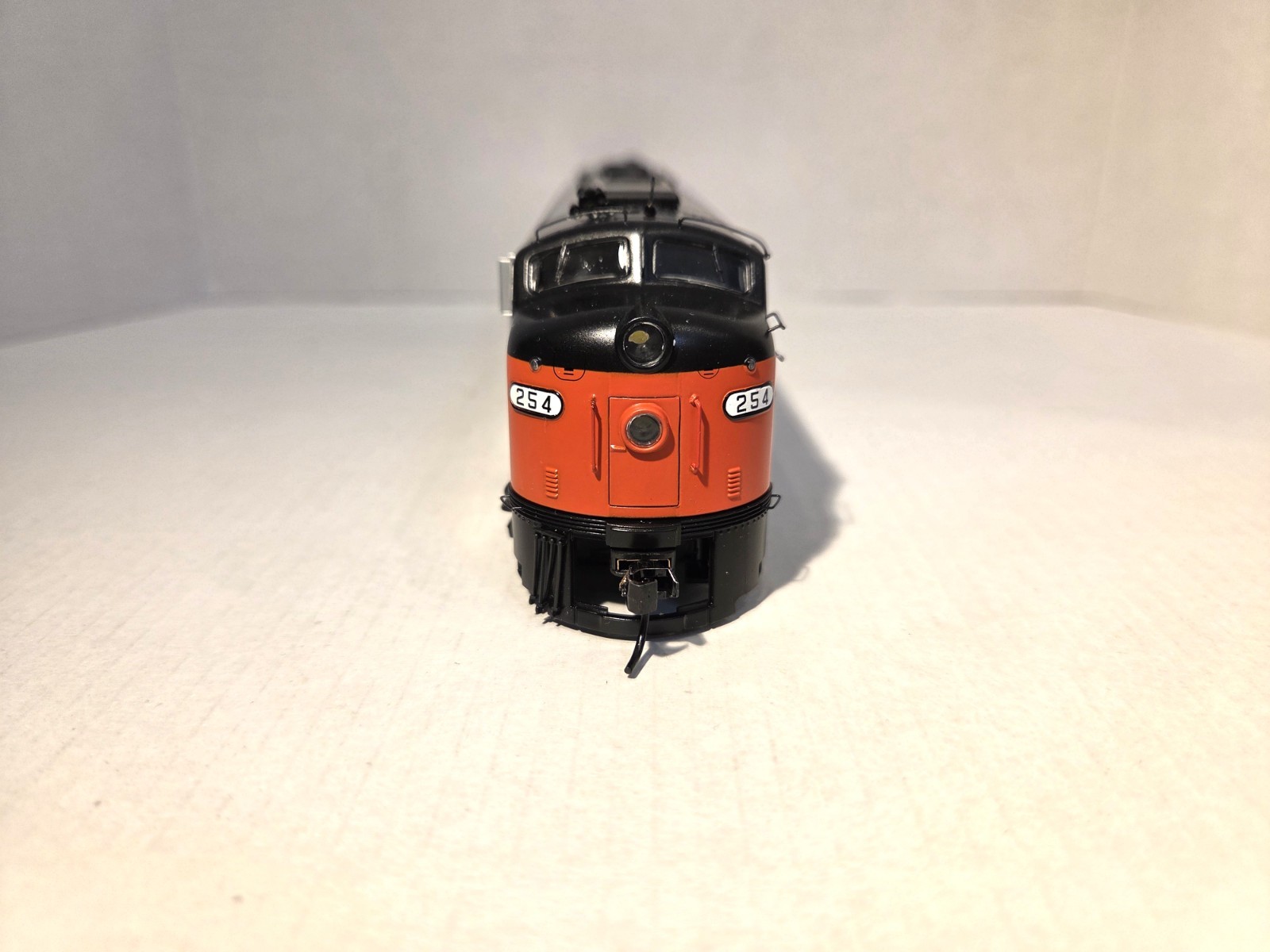 WalthersProto HO Scale EMD E8A Amtrak Phase I #254 Tsunami Sound DCC w/ Original