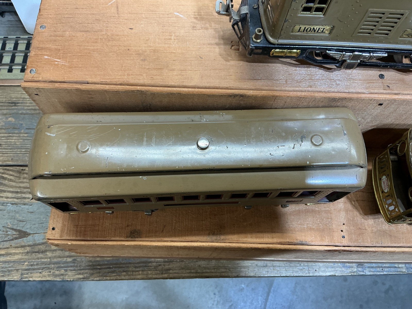 LIONEL Prewar Standard Gauge #8 TAN Locomotive with #337 & #338 Passenger Runs