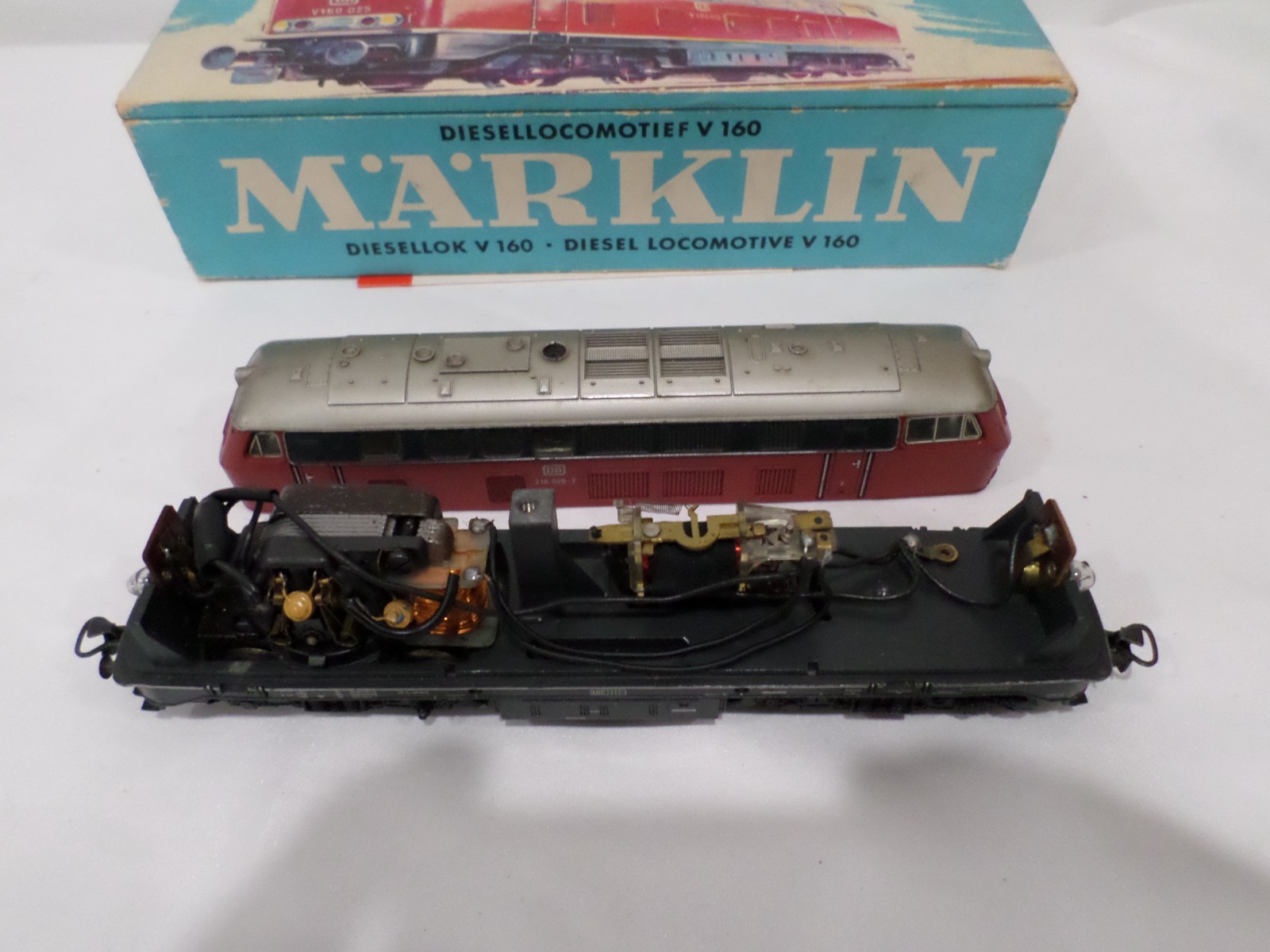 Marklin 3075 HO DB BR 216 Diesel Locomotive, 3 Rail AC, (Analogue) C6