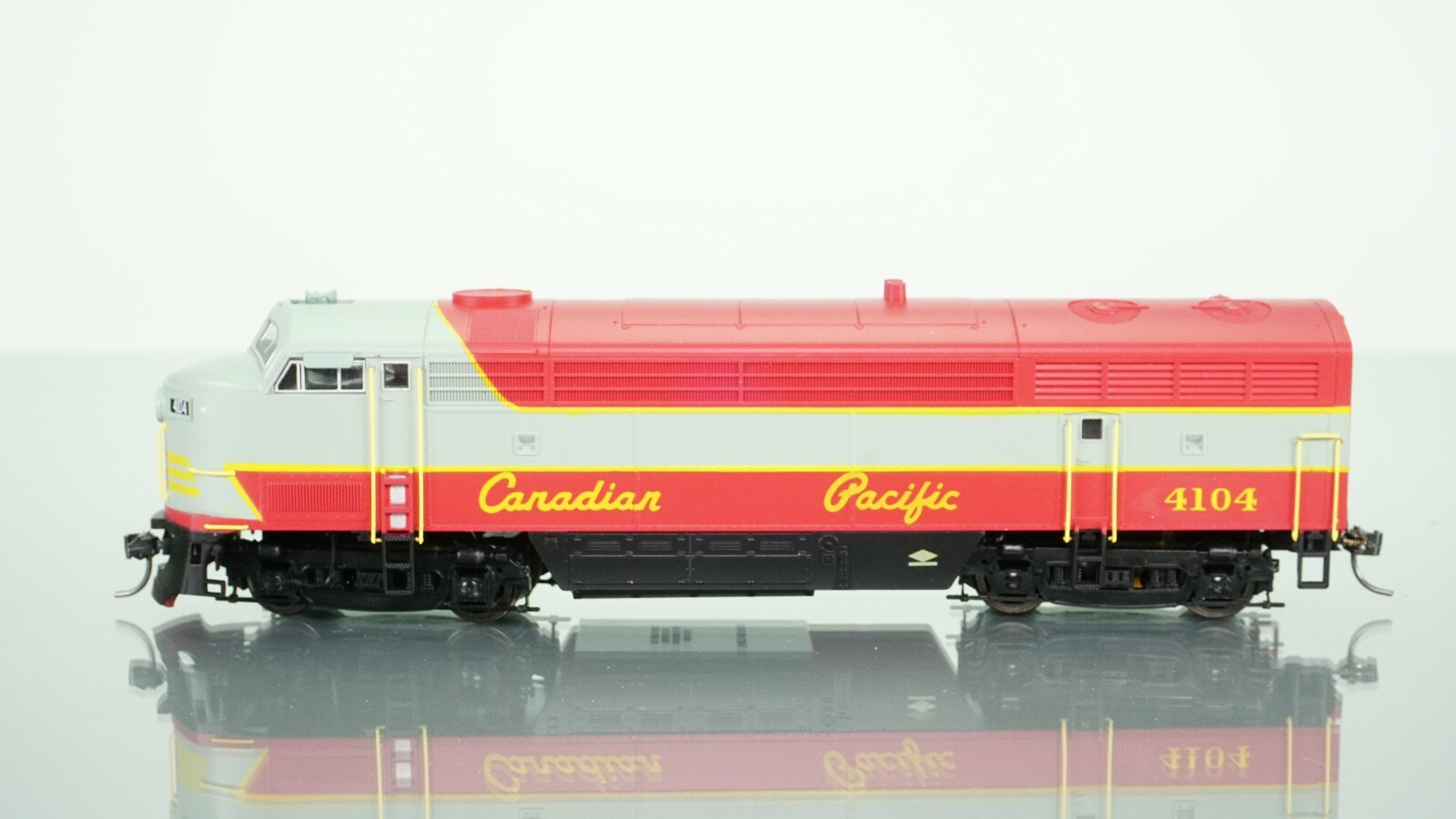 True Line Trains C-Liner Canadian Pacific CP 4104 DC/DCC HO scale