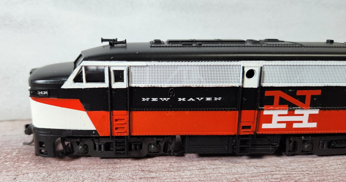 New Haven Railroad ALCO FA-1 Diesel McGinnis Paint 0426 Fratesch HO Custom Paint