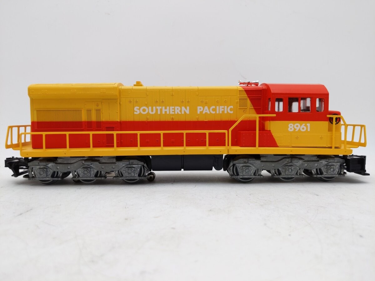 Lionel 6-8961 O Southern Pacific U36C Non-Powered Diesel Locomotive #8961 EX/Box