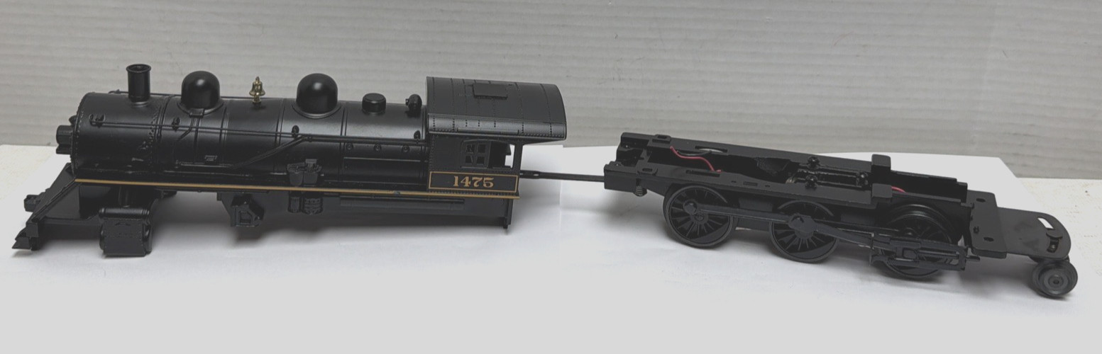 MTH O-GAUGE READING 2-6-0 STEAM ENGINE #1475 FOR PARTS OR RESTORATION