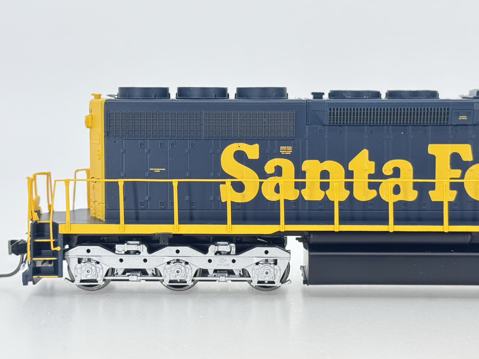 HO Athearn RTR 98827 Santa Fe SD40 Diesel Locomotive ATSF #5014 DCC SOUND