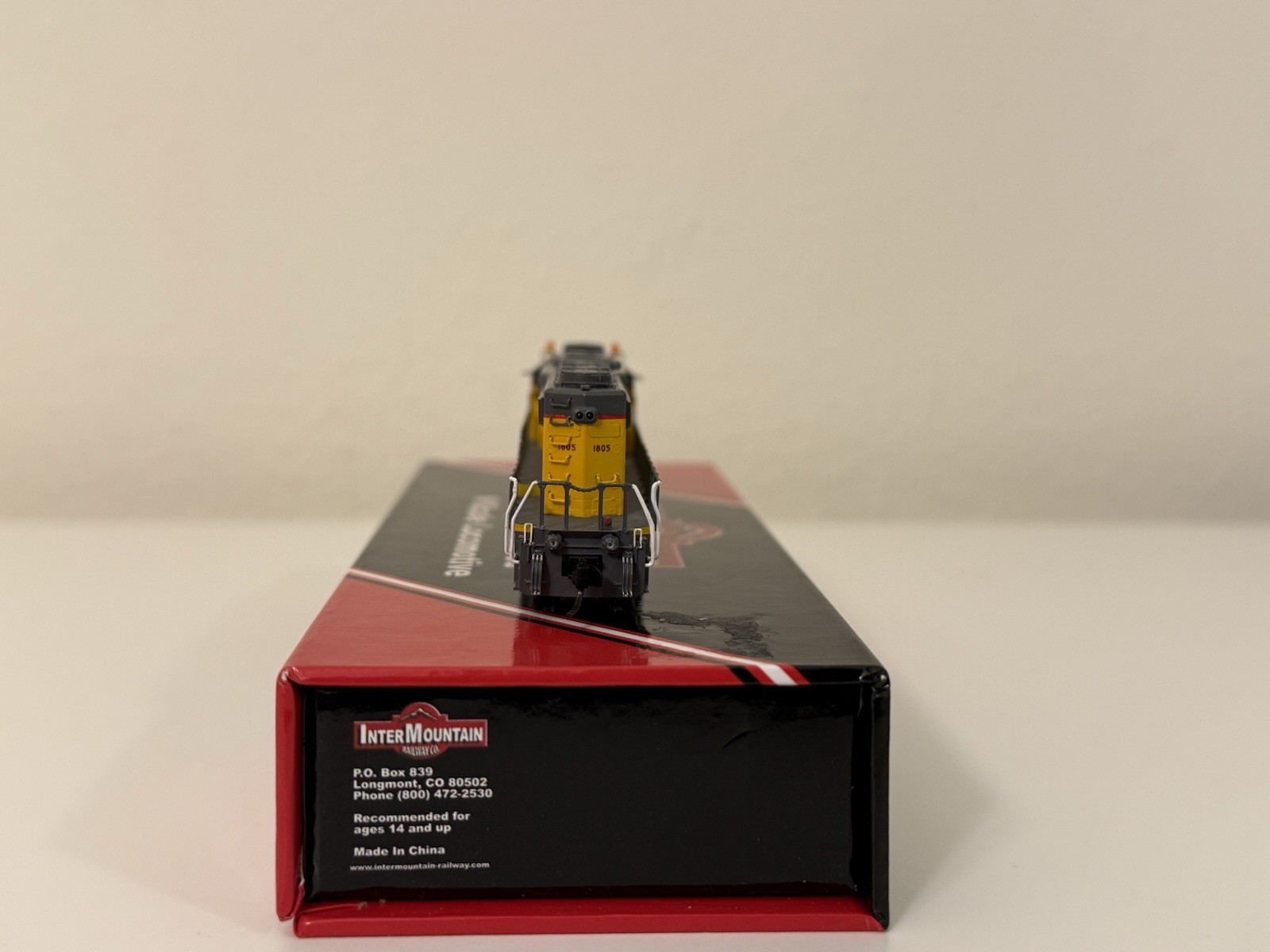 Union Pacific SD40N #1805 DCC & Loksound 5 Micro N Scale Intermountain – SD40-2