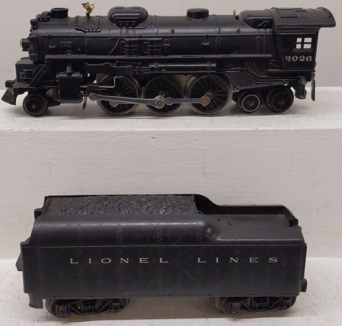 Lionel 2026 Vintage O Lionel Lines 2-6-2 Steam Locomotive w/242T Tender