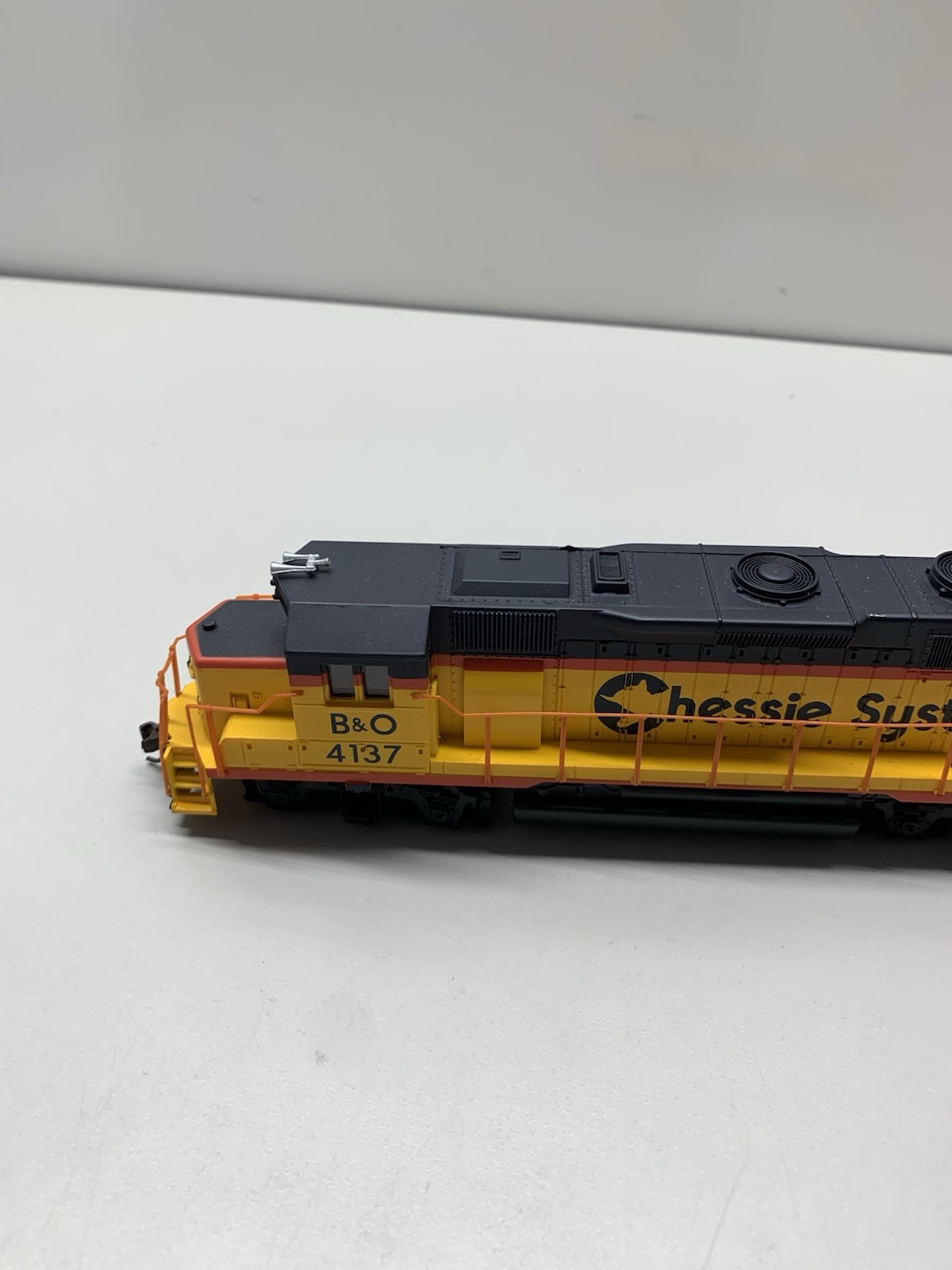 Bachmann HO Chessie System B&O Locomotive 4137 DCC On Board