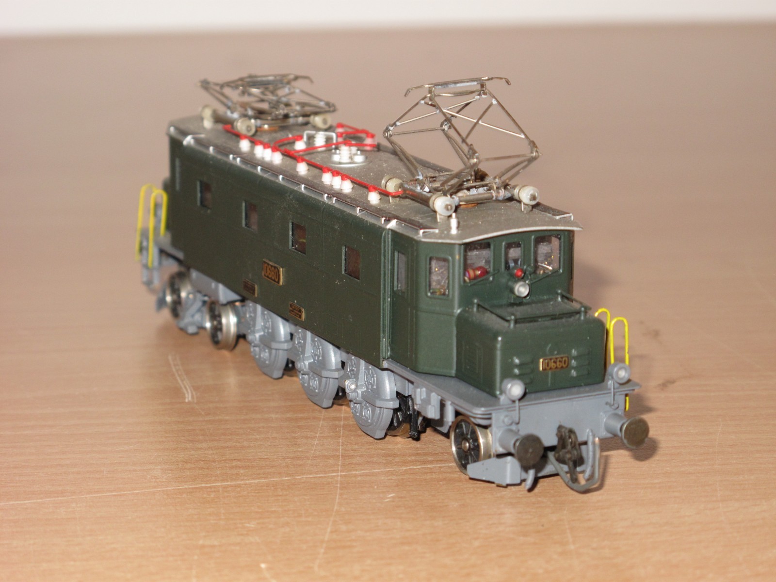 Metropolitan SA Nr. 520 H0 E-Lok AE 3/6 I CFF In Top
