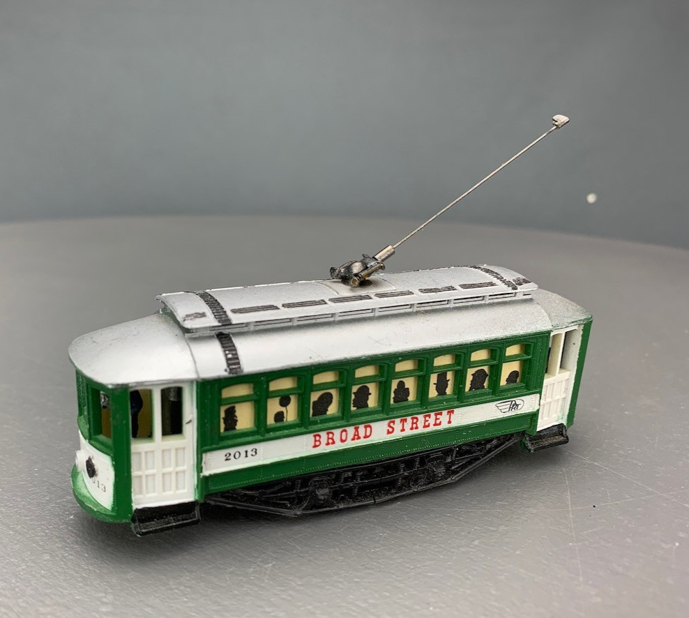 HO Brill Streetcar Philadelphia Rapid Transit – Broad Street #2013 HO0511